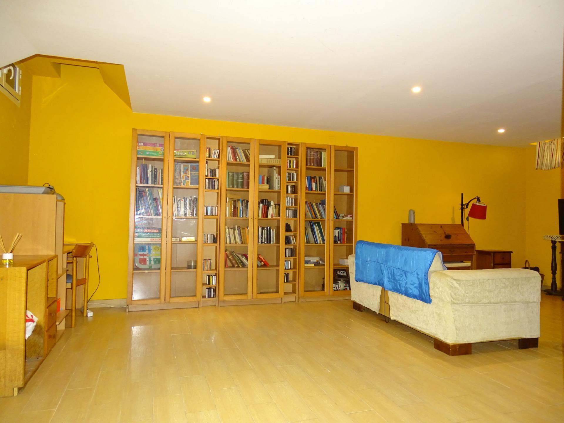 CASA ADOSADA EN VENTA (TOMARES)