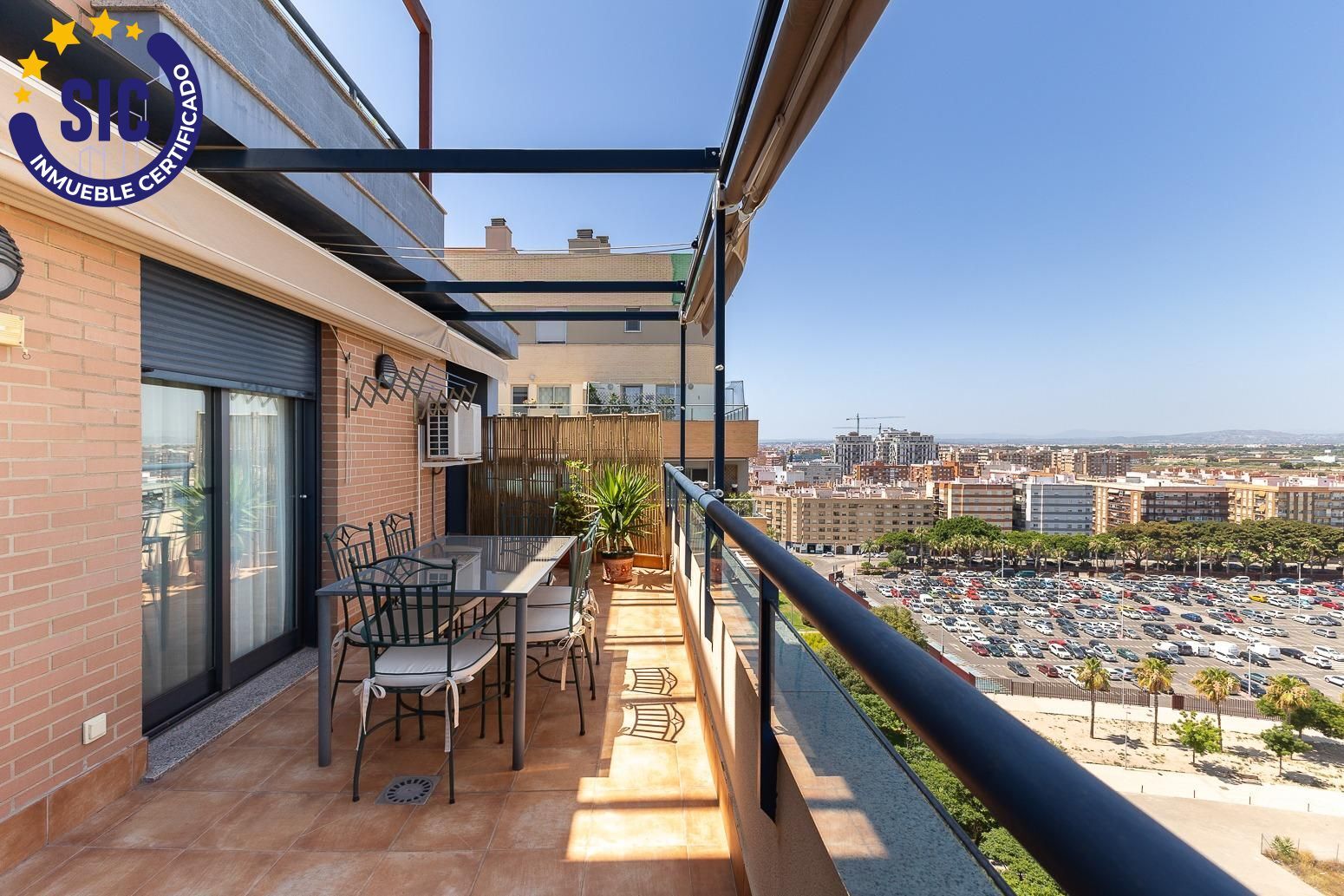 Ático en residencial premium con piscina en Mislata ? Gran terraza con vistas espectaculares