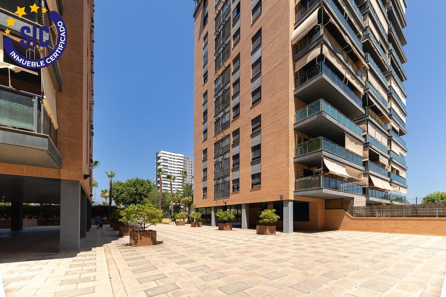 Ático en residencial premium con piscina en Mislata ? Gran terraza con vistas espectaculares