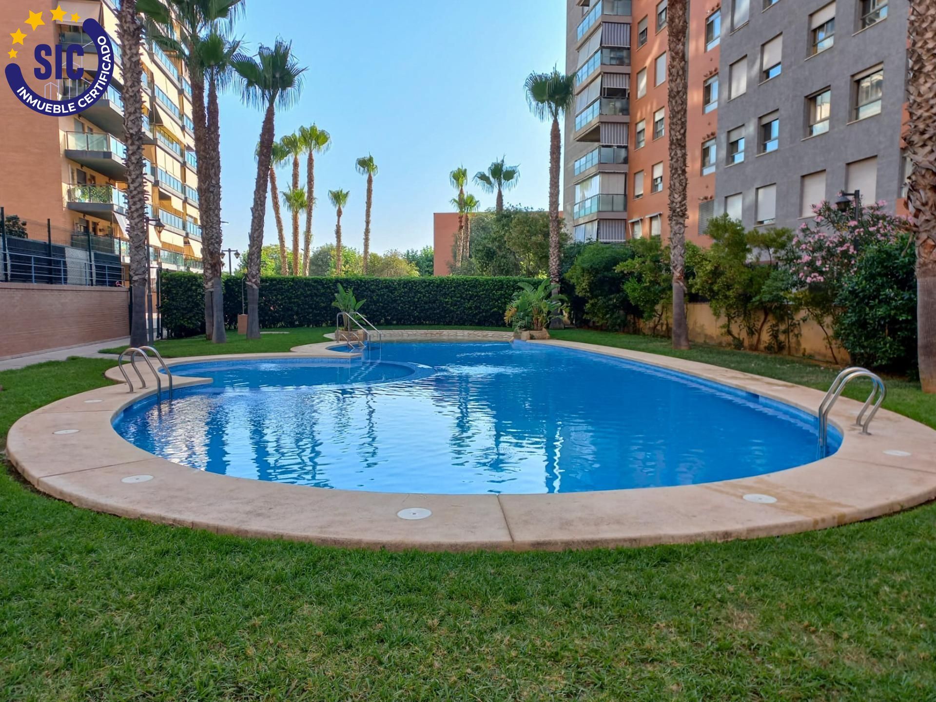 Ático en residencial premium con piscina en Mislata ? Gran terraza con vistas espectaculares