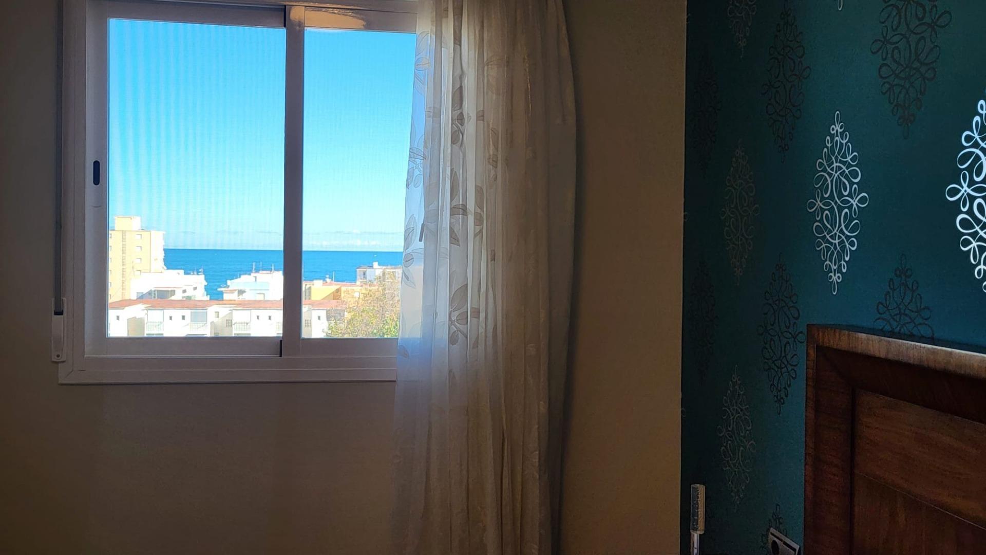 ESPECTACULAR APARTAMENTO EN PLAYA DE PILES. CERCA DEL MAR.