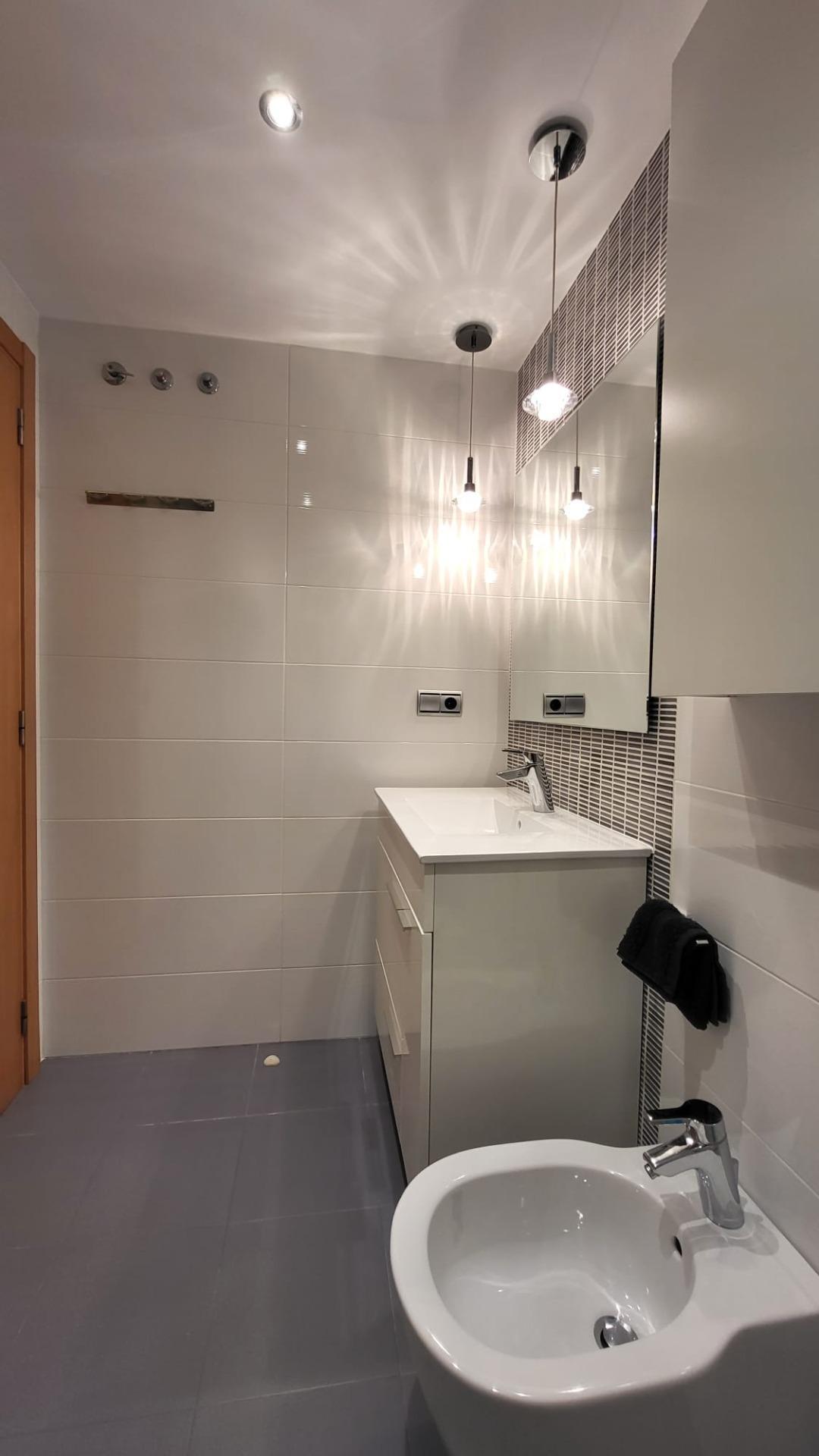 ESPECTACULAR APARTAMENTO EN PLAYA DE PILES. CERCA DEL MAR.