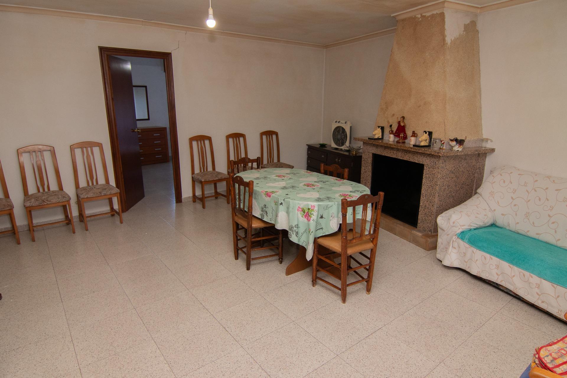 Fabulosa Casa de Pueblo en Entorno Idílico, en Benialfaqui.