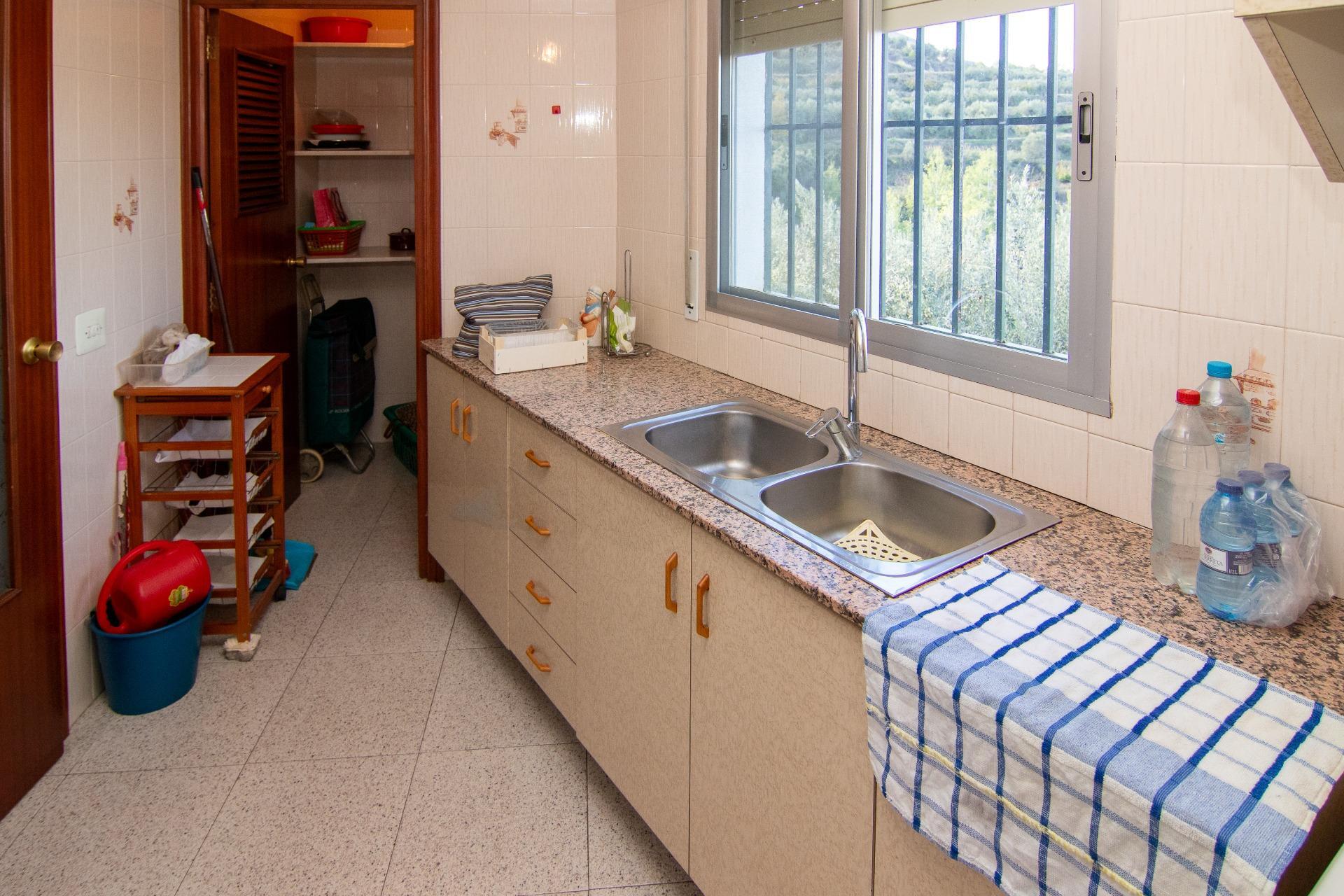 Fabulosa Casa de Pueblo en Entorno Idílico, en Benialfaqui.