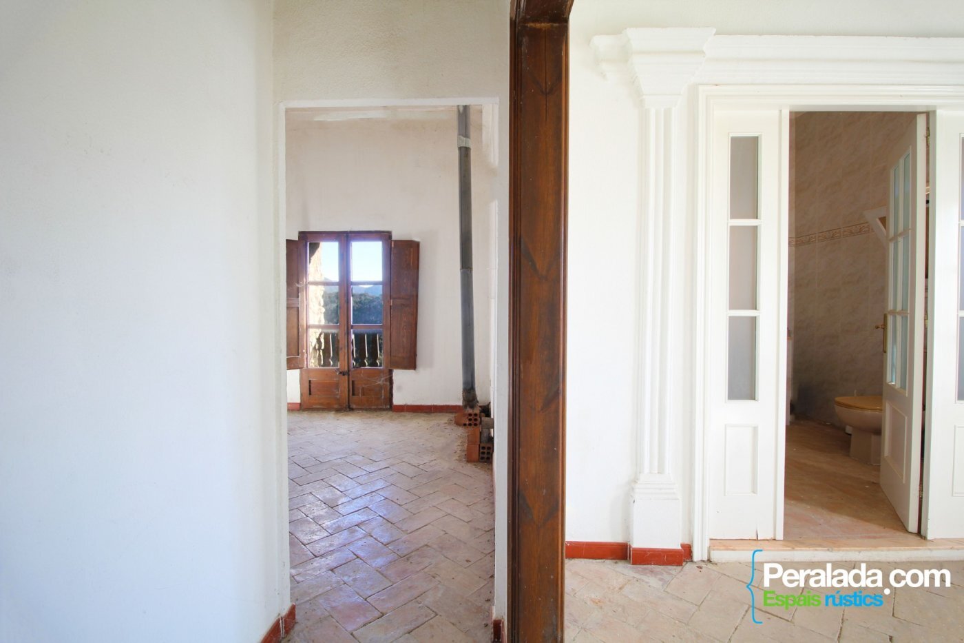 Imponente y robusta Masía más anexo, pajar, corrales y otras edificaciones en la Alta Garrotxa