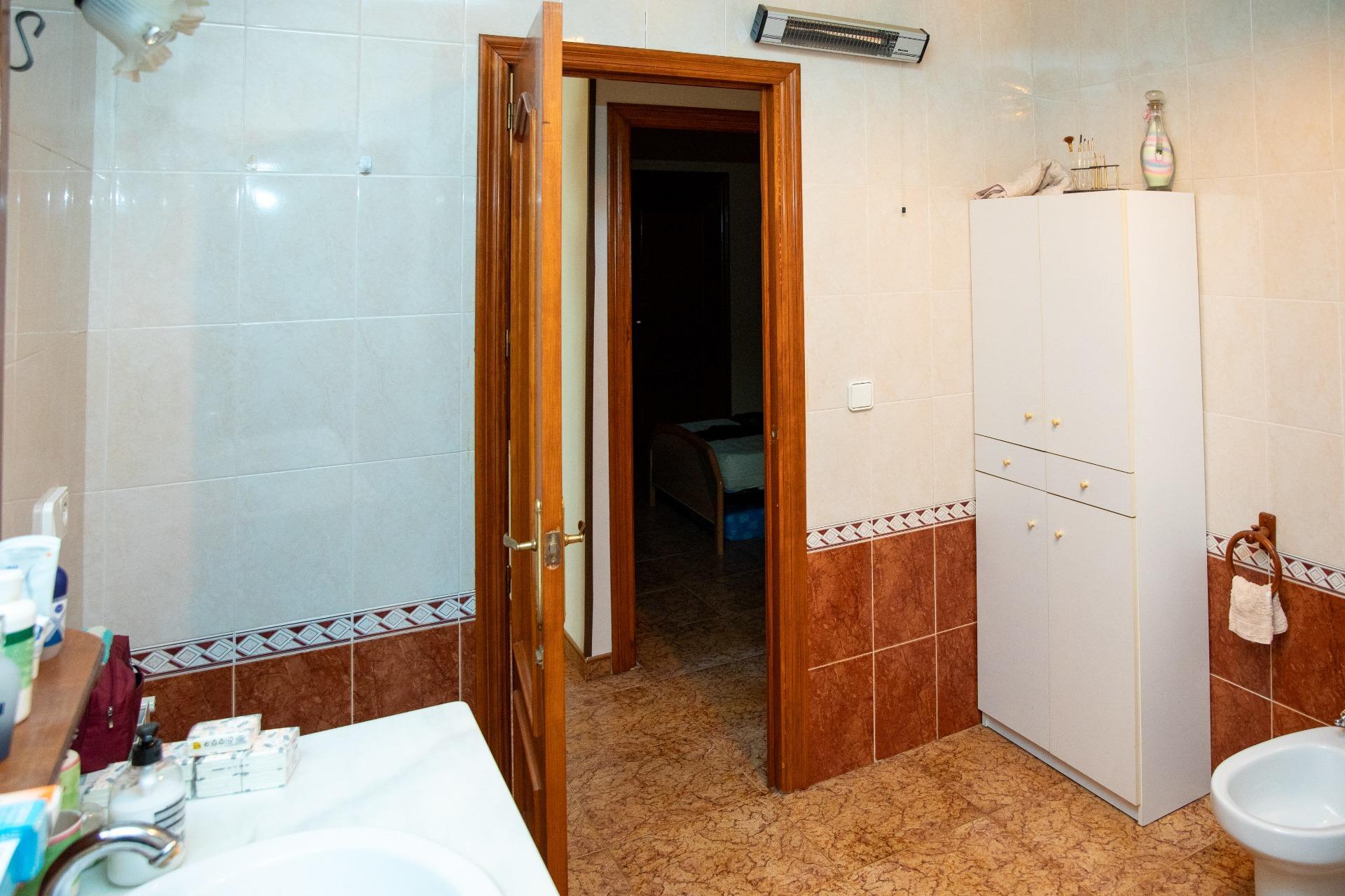 CASA CENTRICA CON IMPRESIONANTES VISTAS