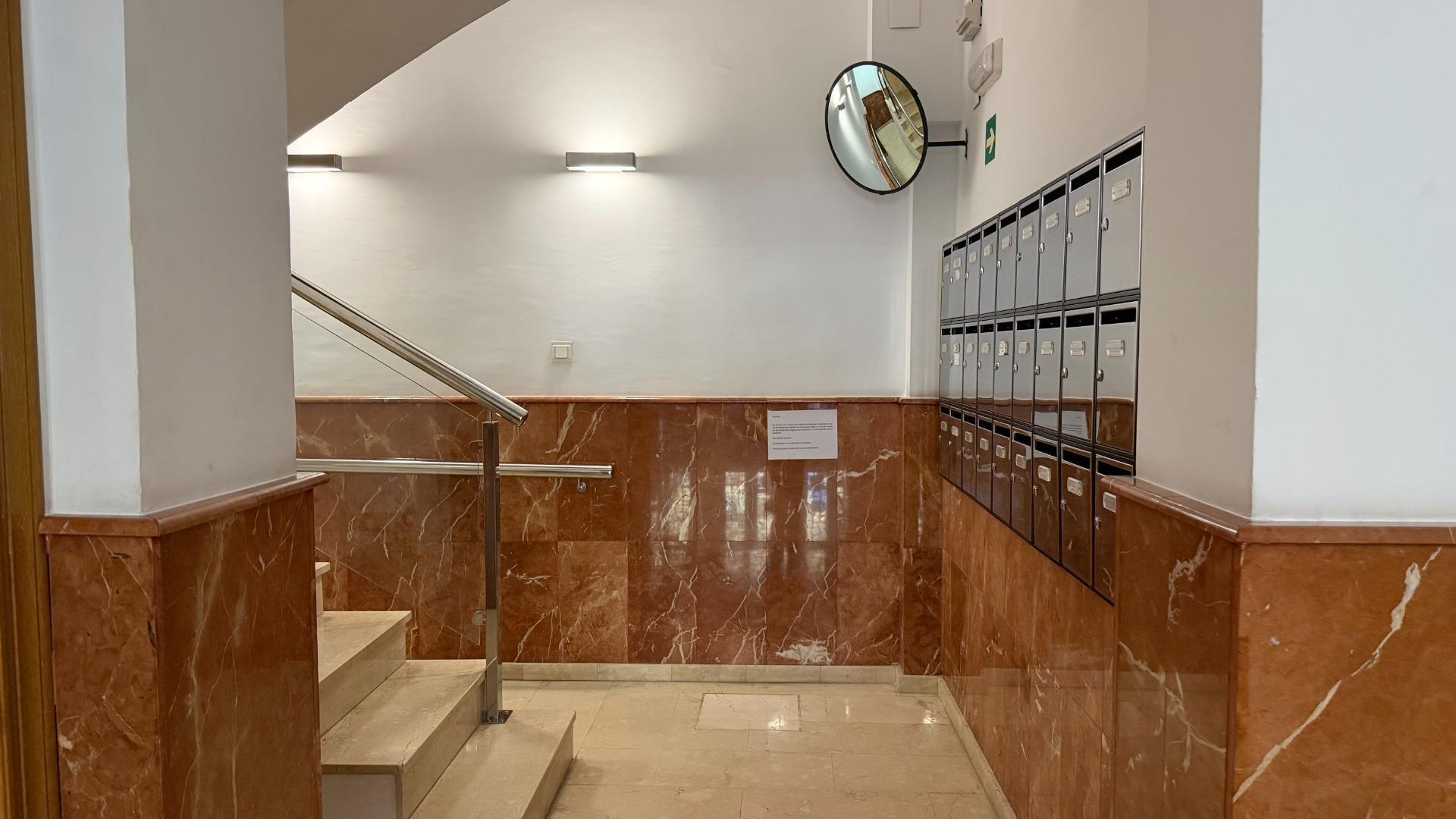 ? Luminosidad y Encanto en Monteolivete: Su Nuevo Hogar