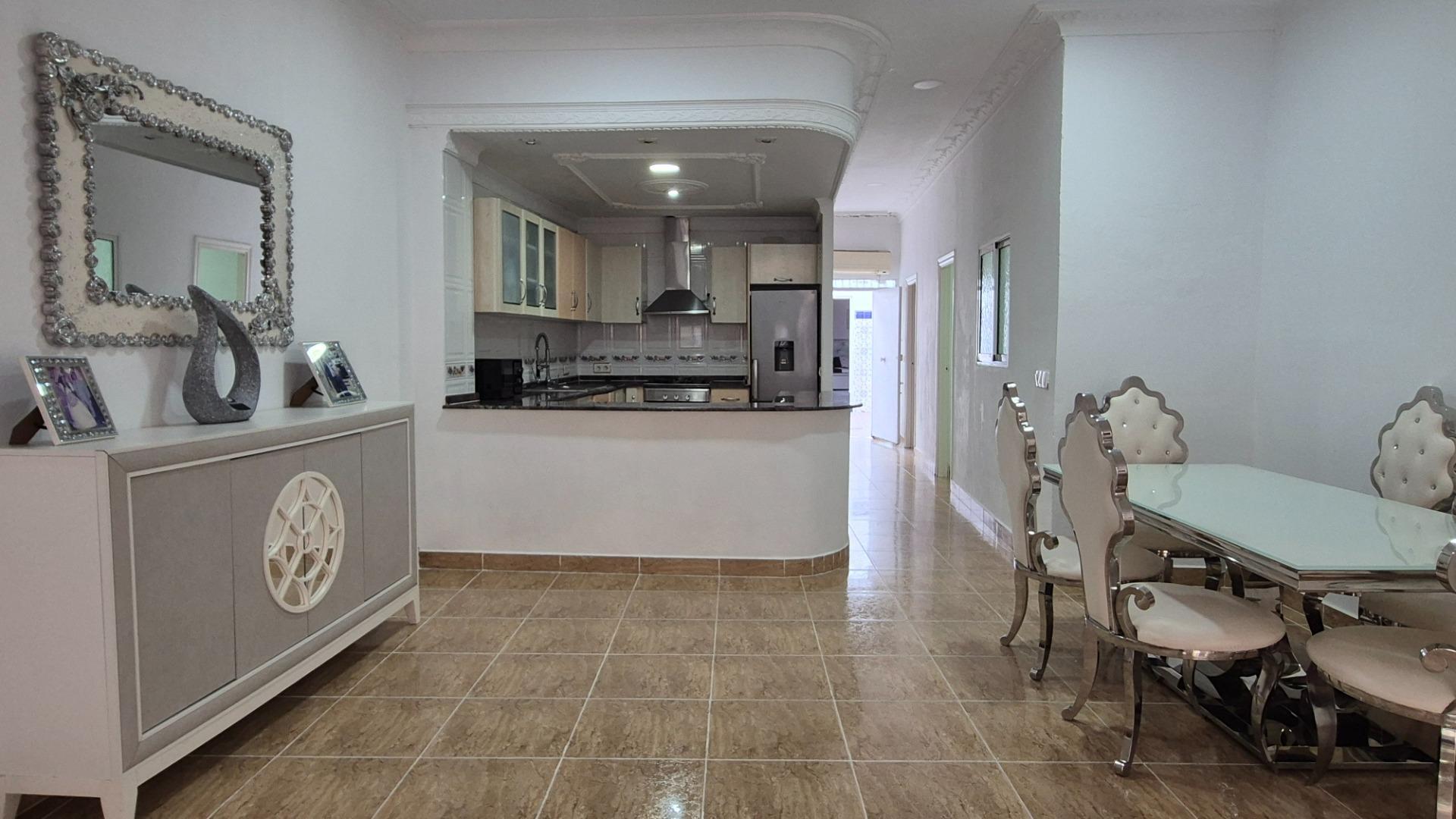 Planta Baja en el Cabanyal con gran Patio: ¡Tu Espacio para Barbacoas!