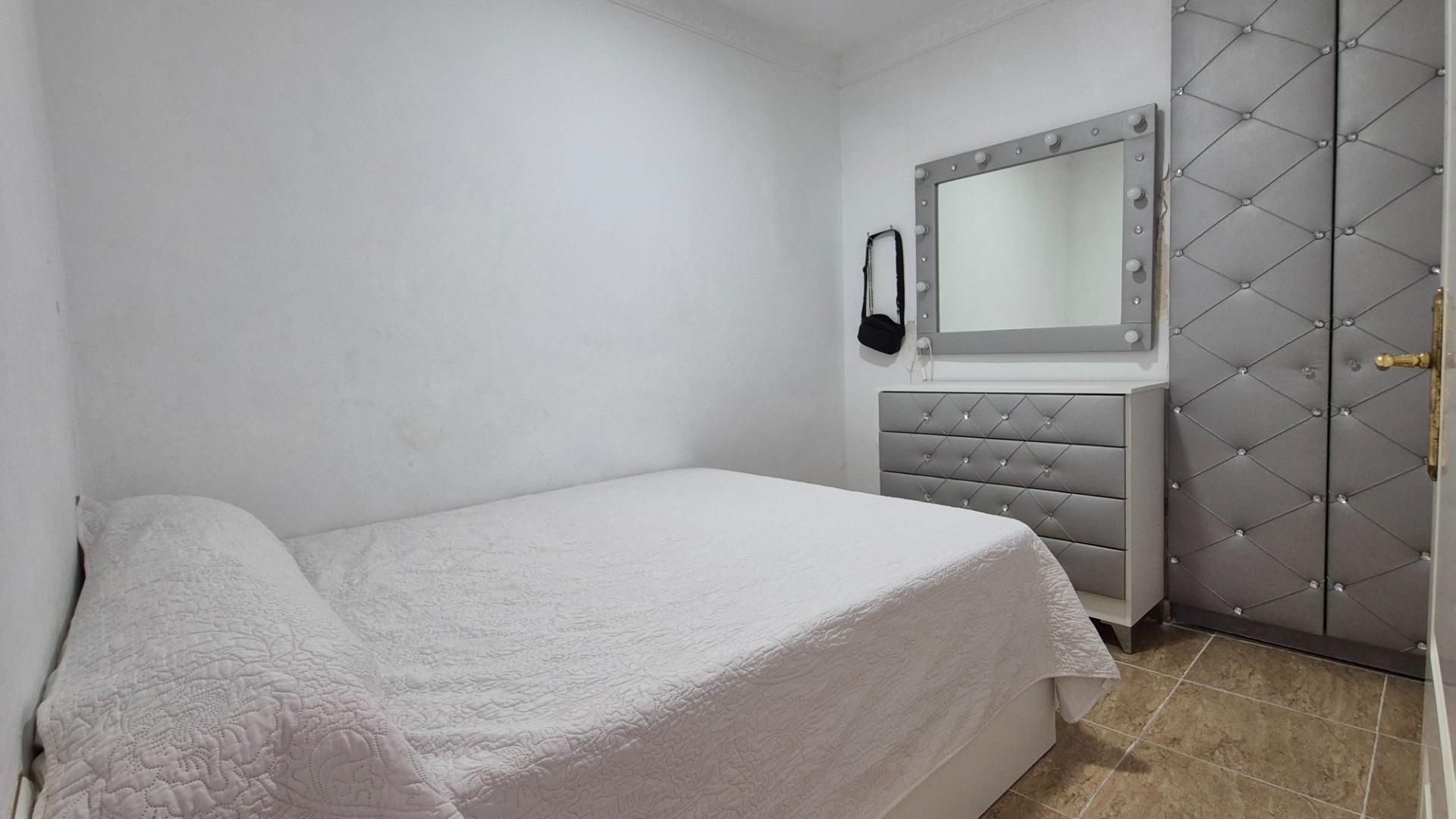 Planta Baja en el Cabanyal con gran Patio: ¡Tu Espacio para Barbacoas!