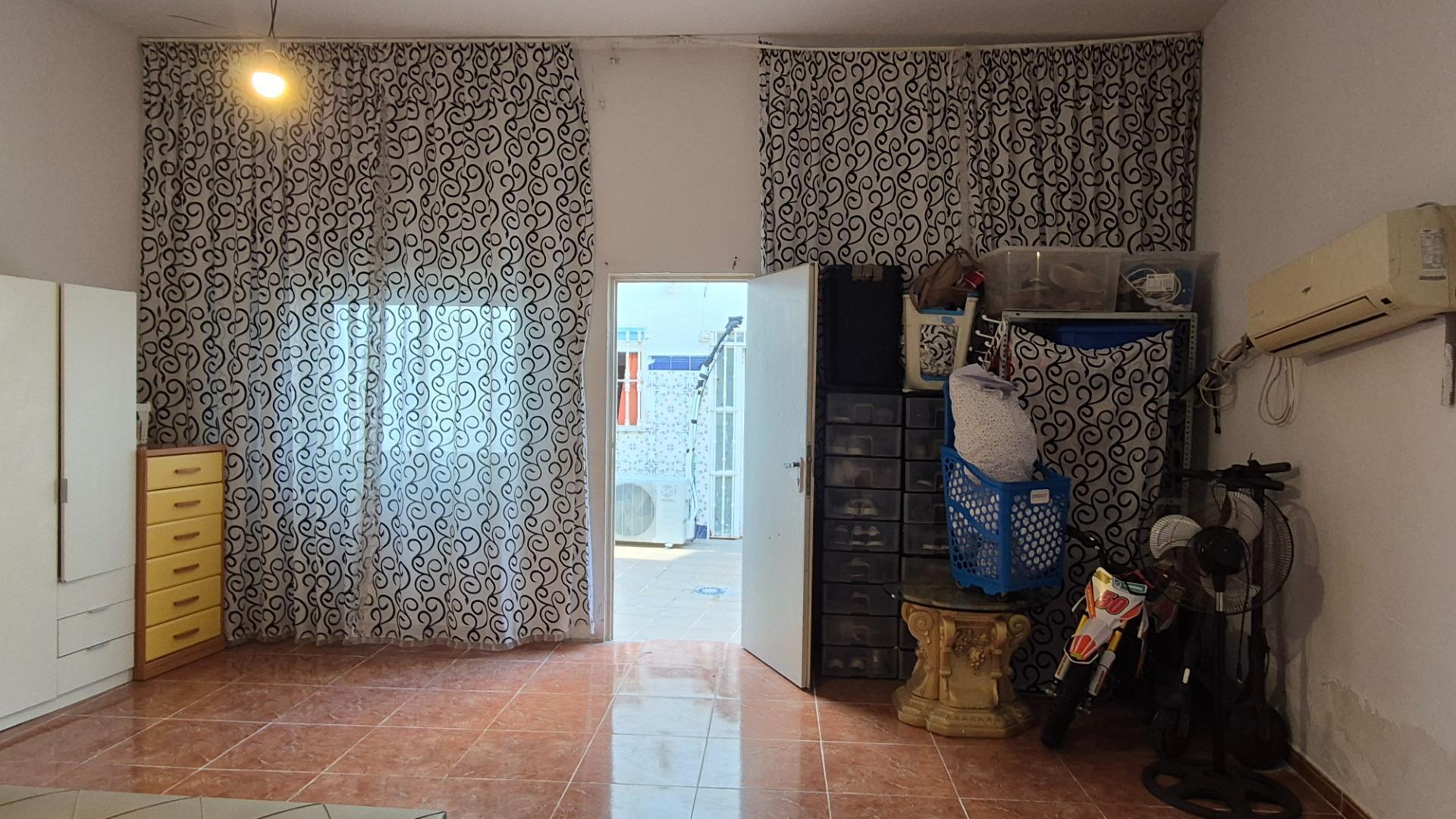 Planta Baja en el Cabanyal con gran Patio: ¡Tu Espacio para Barbacoas!