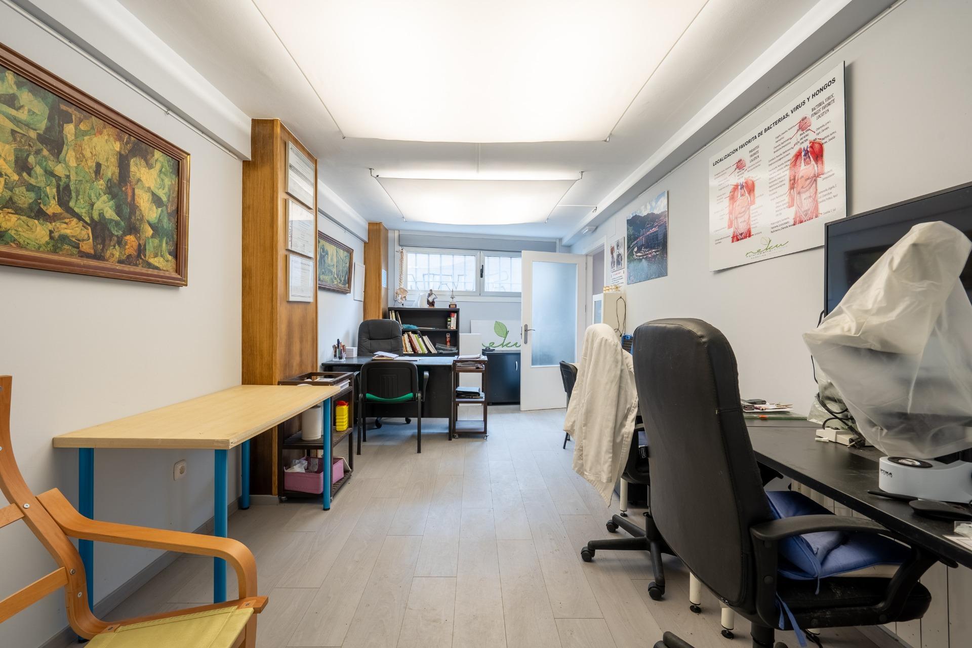 Local con acceso peatonal,  con múltiples posibilidades en Ondarroa