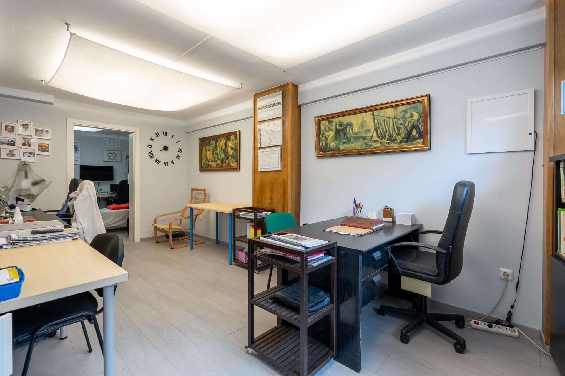 Local con acceso peatonal,  con múltiples posibilidades en Ondarroa