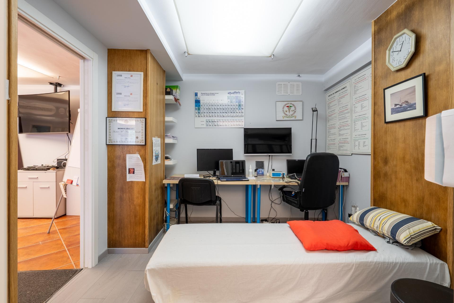 Local con acceso peatonal,  con múltiples posibilidades en Ondarroa