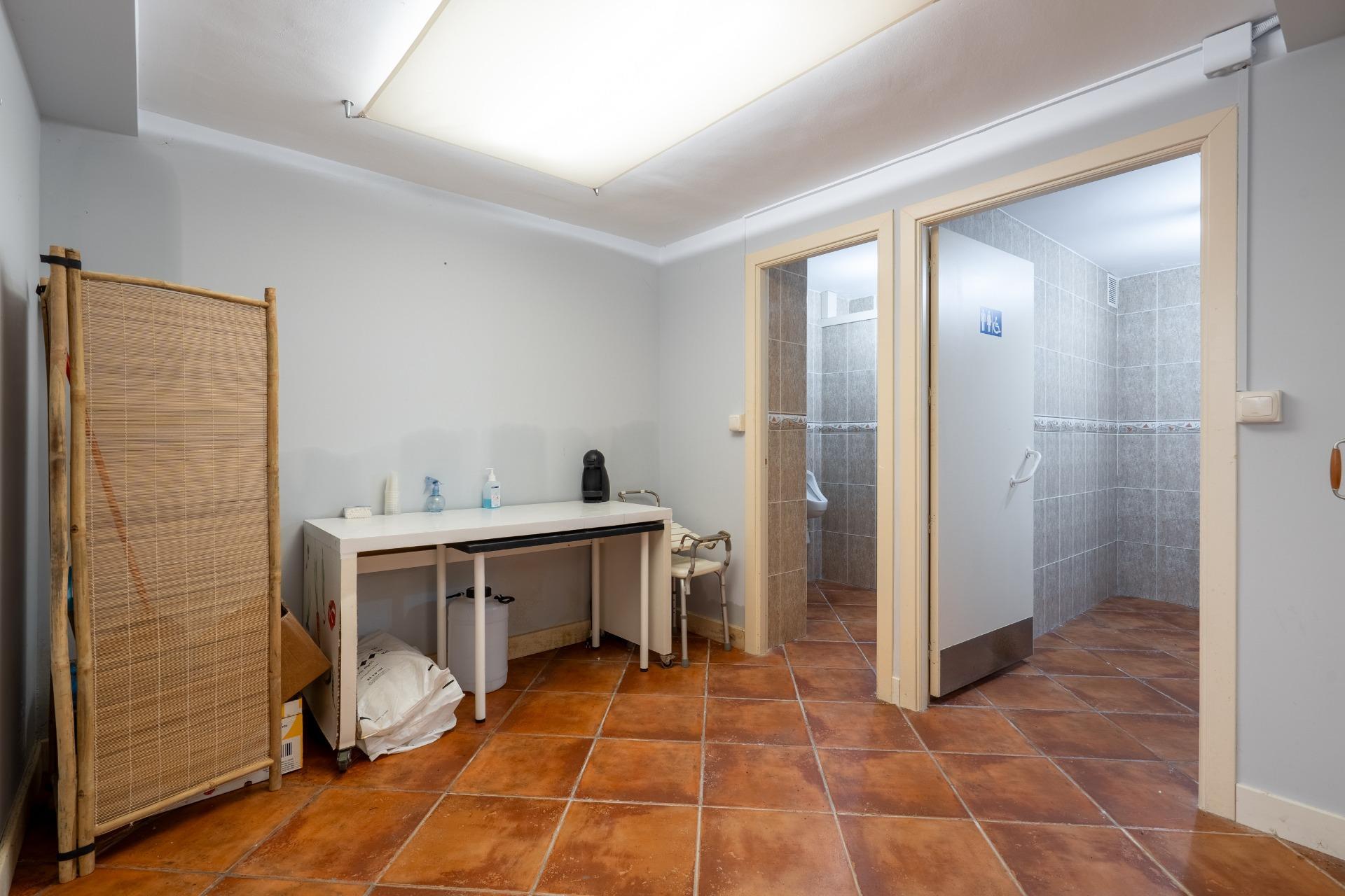 Local con acceso peatonal,  con múltiples posibilidades en Ondarroa