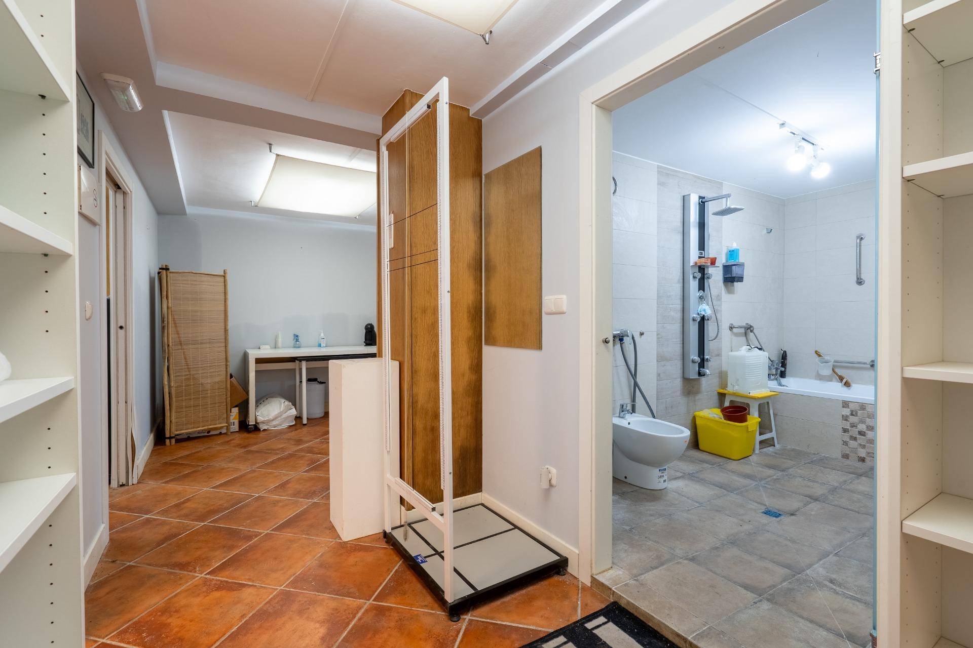 Local con acceso peatonal,  con múltiples posibilidades en Ondarroa