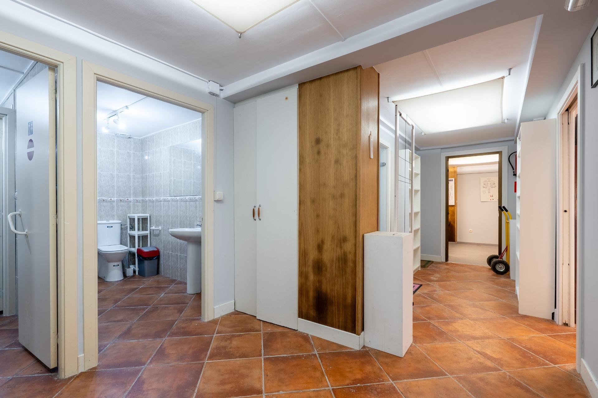 Local con acceso peatonal,  con múltiples posibilidades en Ondarroa