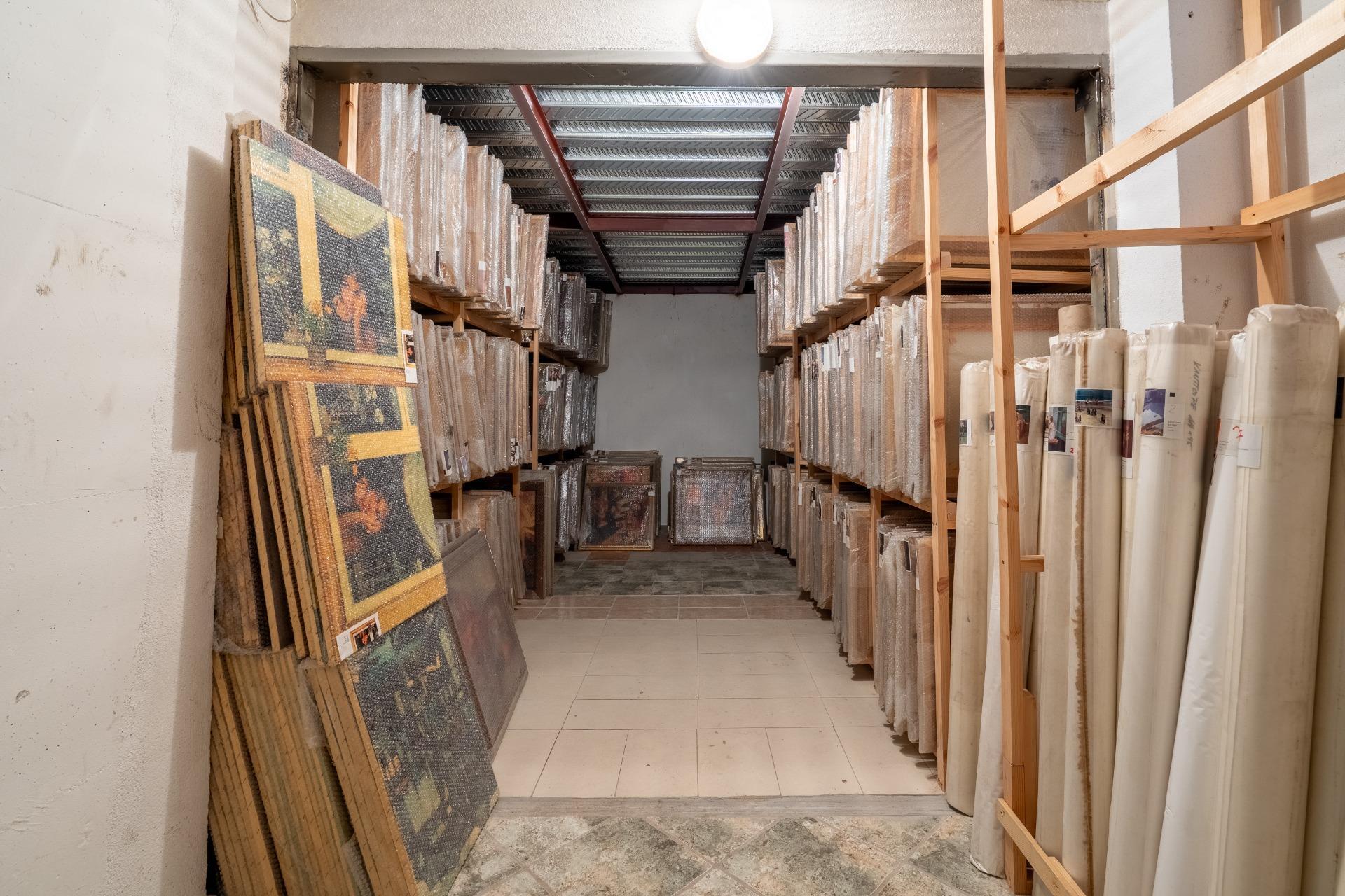 Local con acceso peatonal,  con múltiples posibilidades en Ondarroa