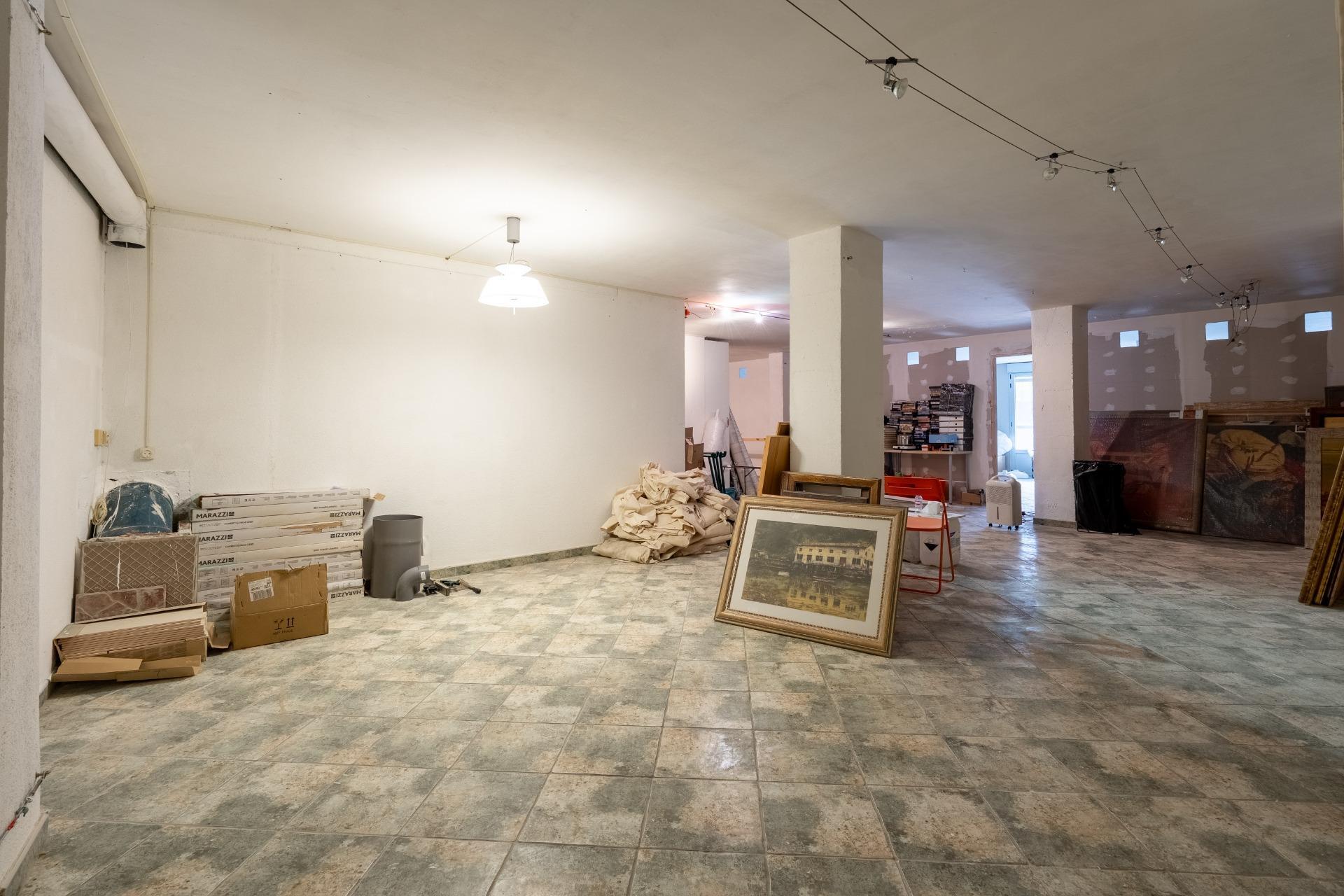 Local con acceso peatonal,  con múltiples posibilidades en Ondarroa