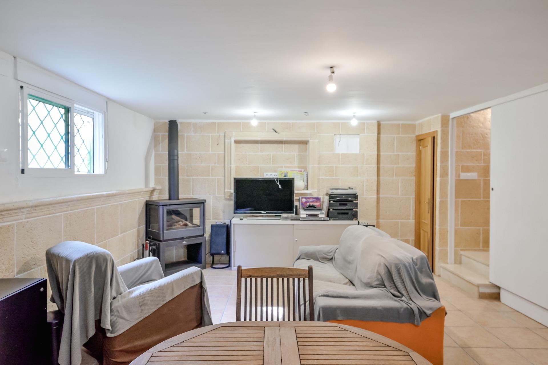 BONITA CASA UNIFAMILIAR CON PISCINA,  A 600 MTS. DEL MAR, PLAYA DE DAIMUS (VALENCIA)