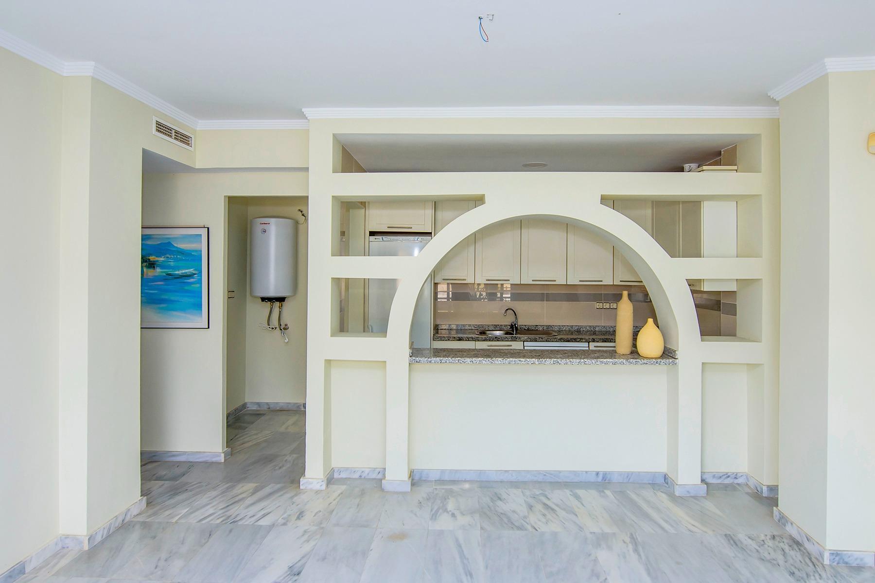 ¡Tu refugio de sol y mar te espera en el Residencial Las Tortugas, Carboneras!