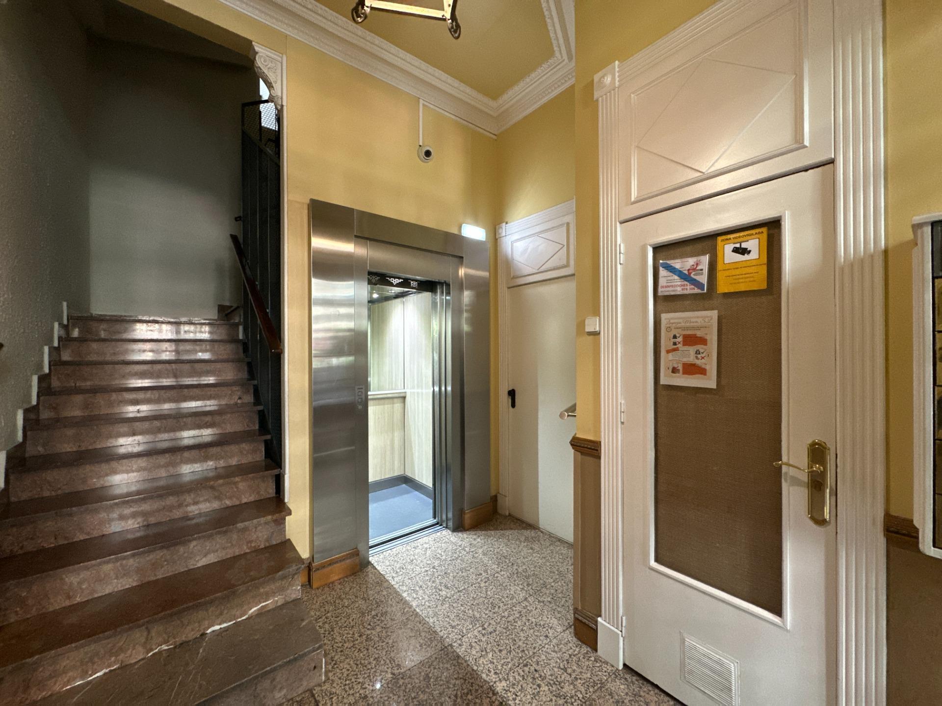 PISO EN CALLE ALMAGRO CON PASEO PAMPLONA