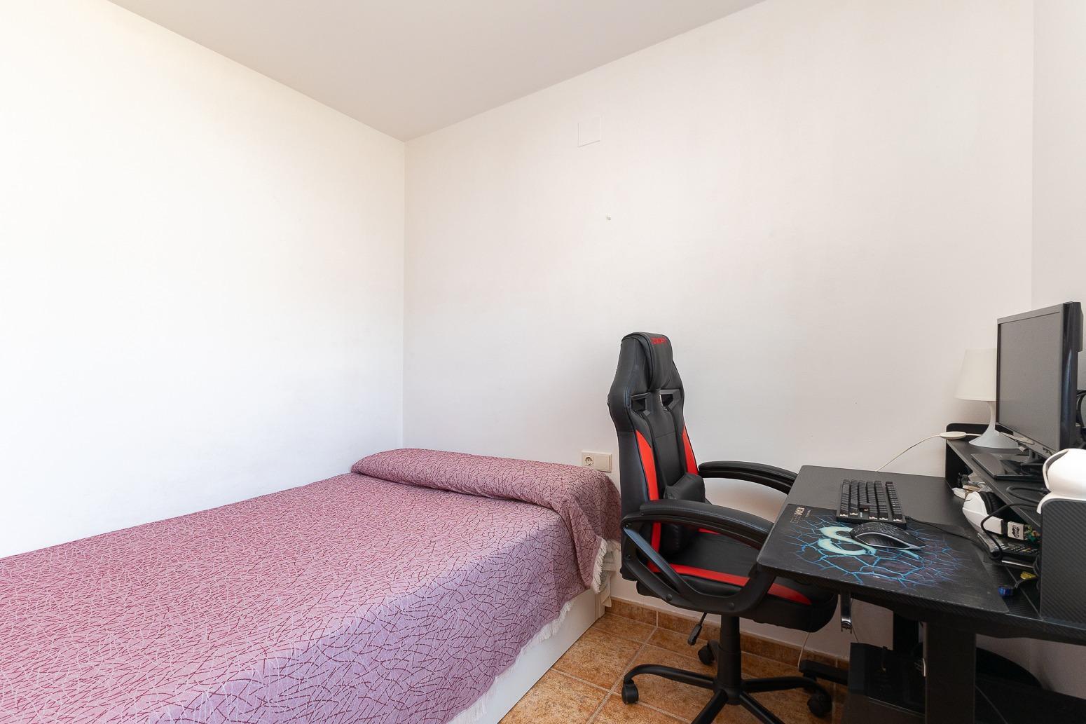 Venta Chalet independiente en La Pobla de Vallbona (Valencia)