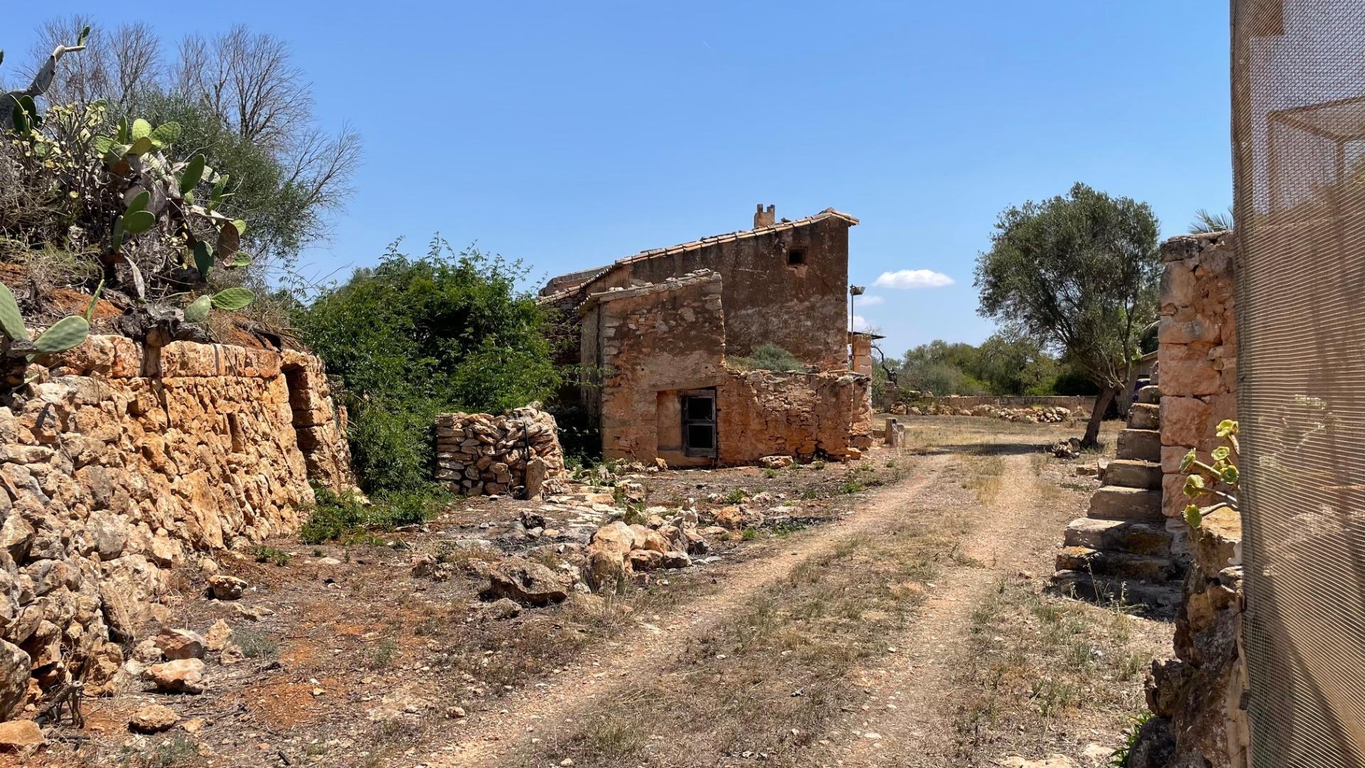 FINCA RUSTICA EN CALA PI