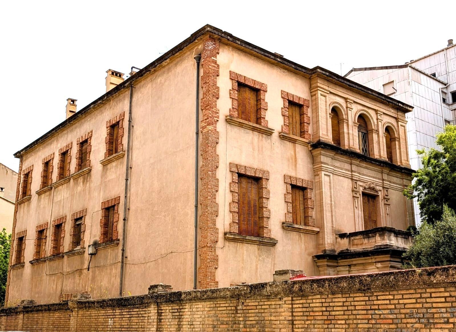 Palacete en venta para nueva delegación de Empresas en Alcoy