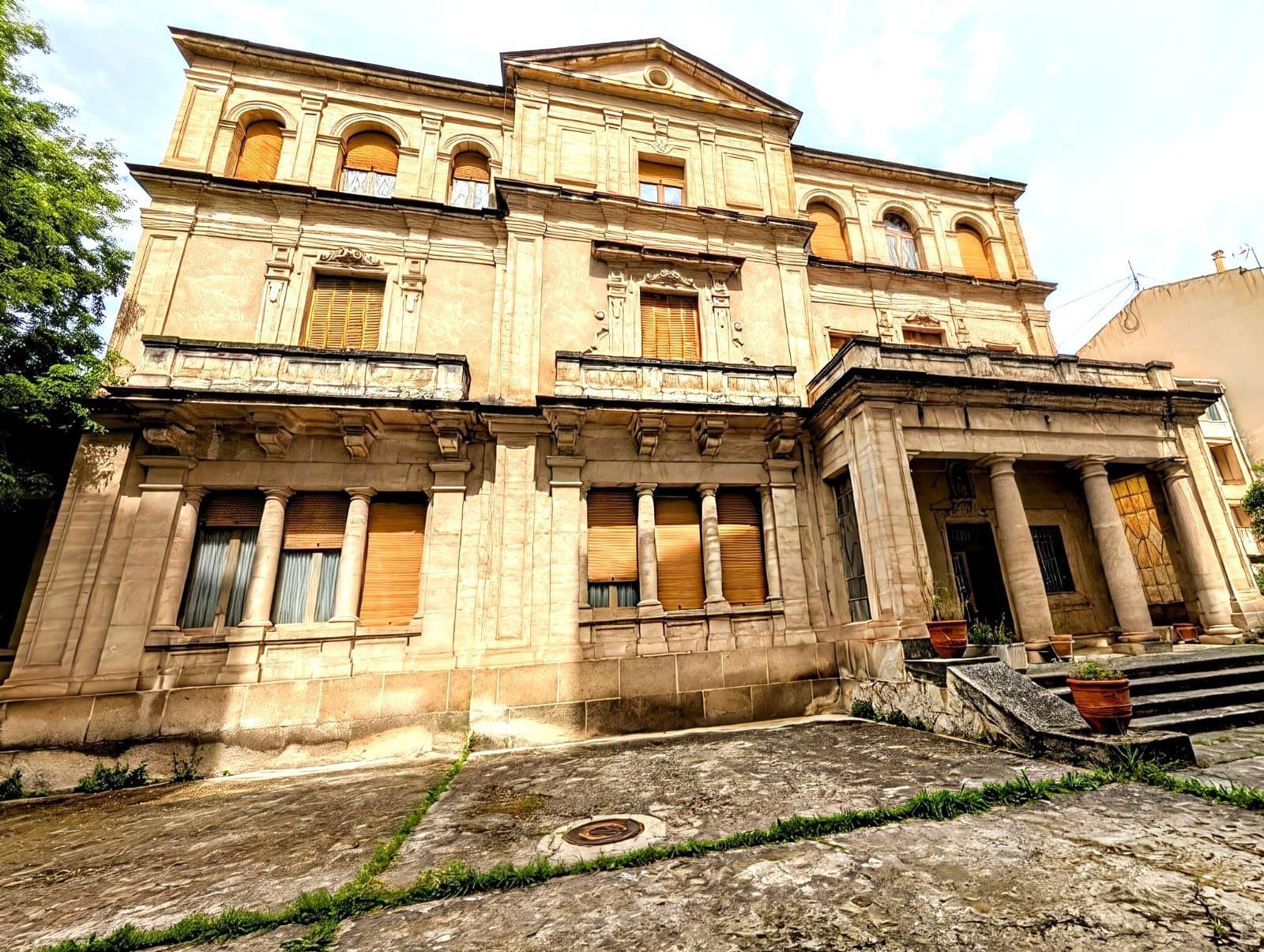 Palacete en venta para nueva delegación de Empresas en Alcoy