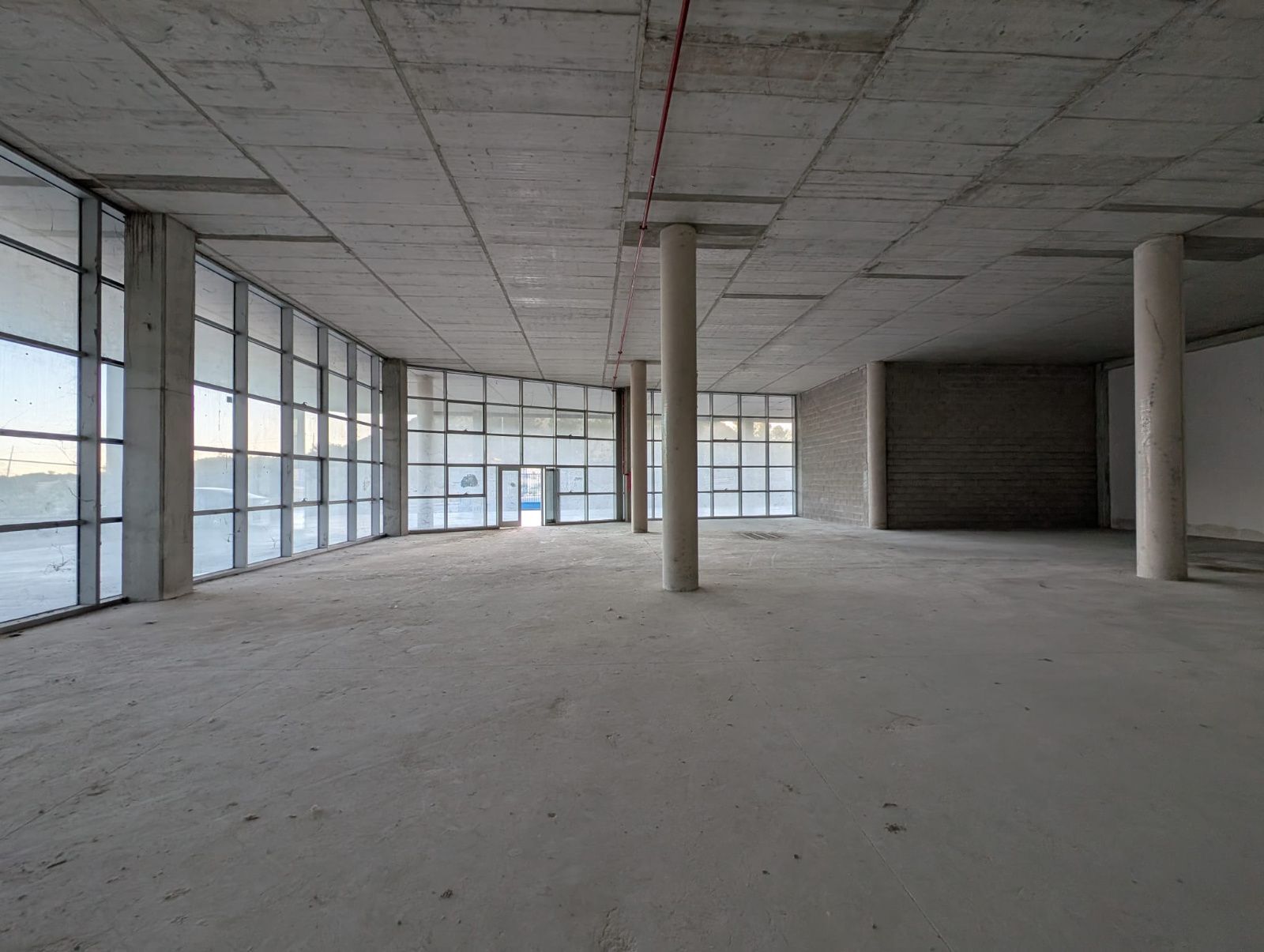 Nave Industrial en Jijona, junto al Museo del Turrón.