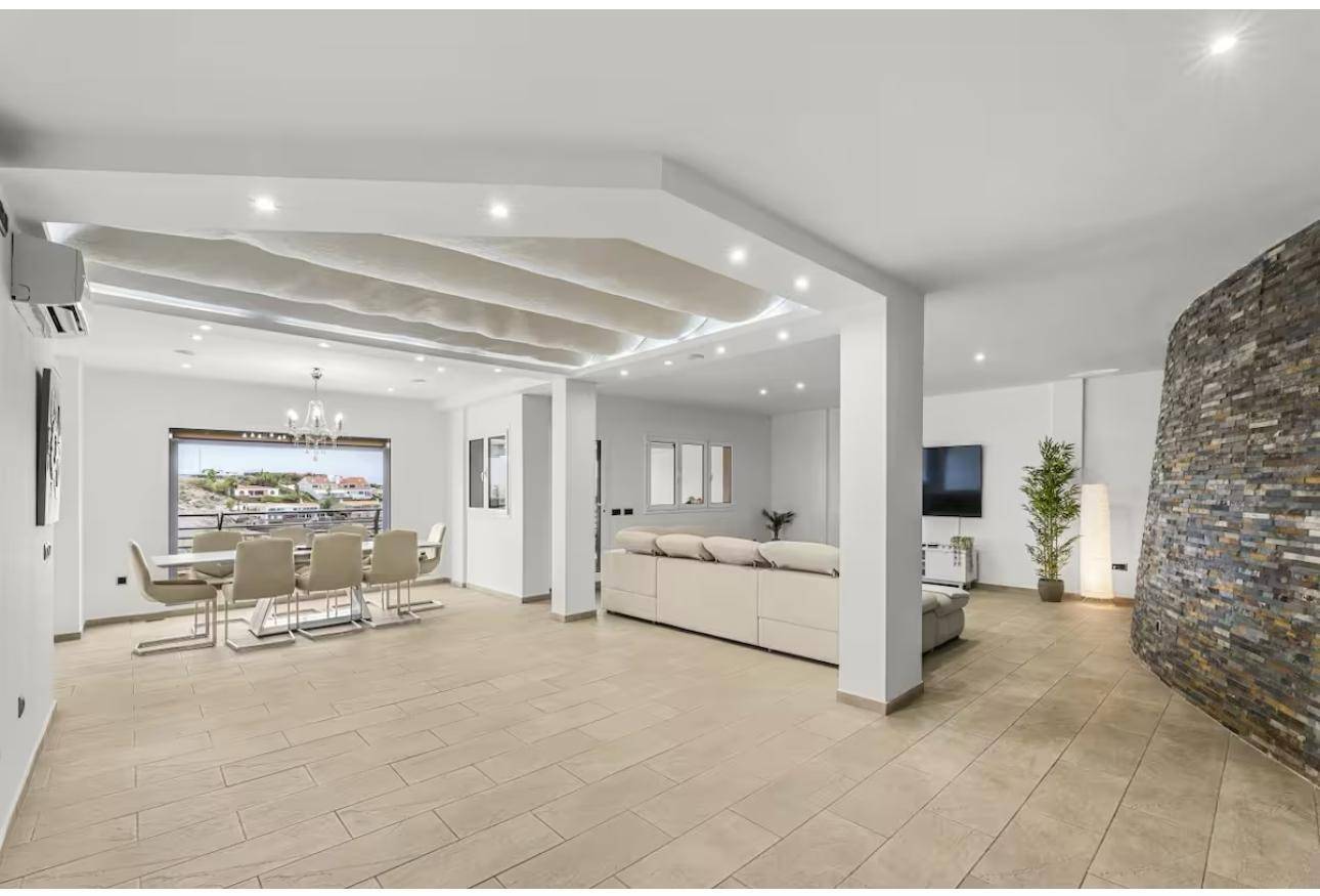 Chalet independiente con vistas al mar en San Agustín ? 300?m² y diseño exclusivo