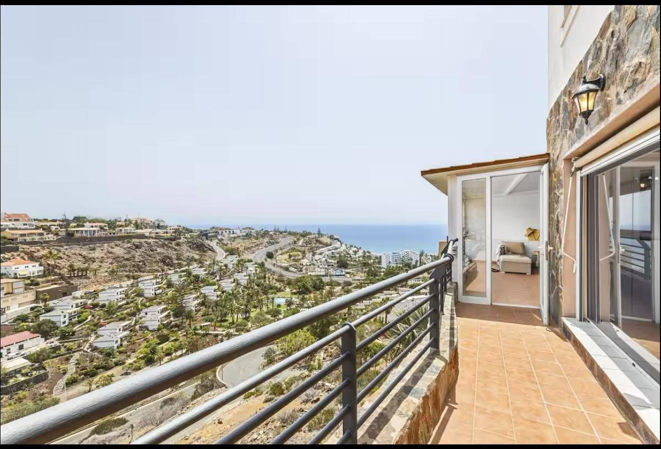 Chalet independiente con vistas al mar en San Agustín ? 300?m² y diseño exclusivo