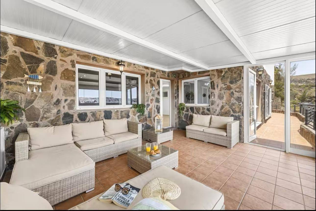 Chalet independiente con vistas al mar en San Agustín ? 300?m² y diseño exclusivo