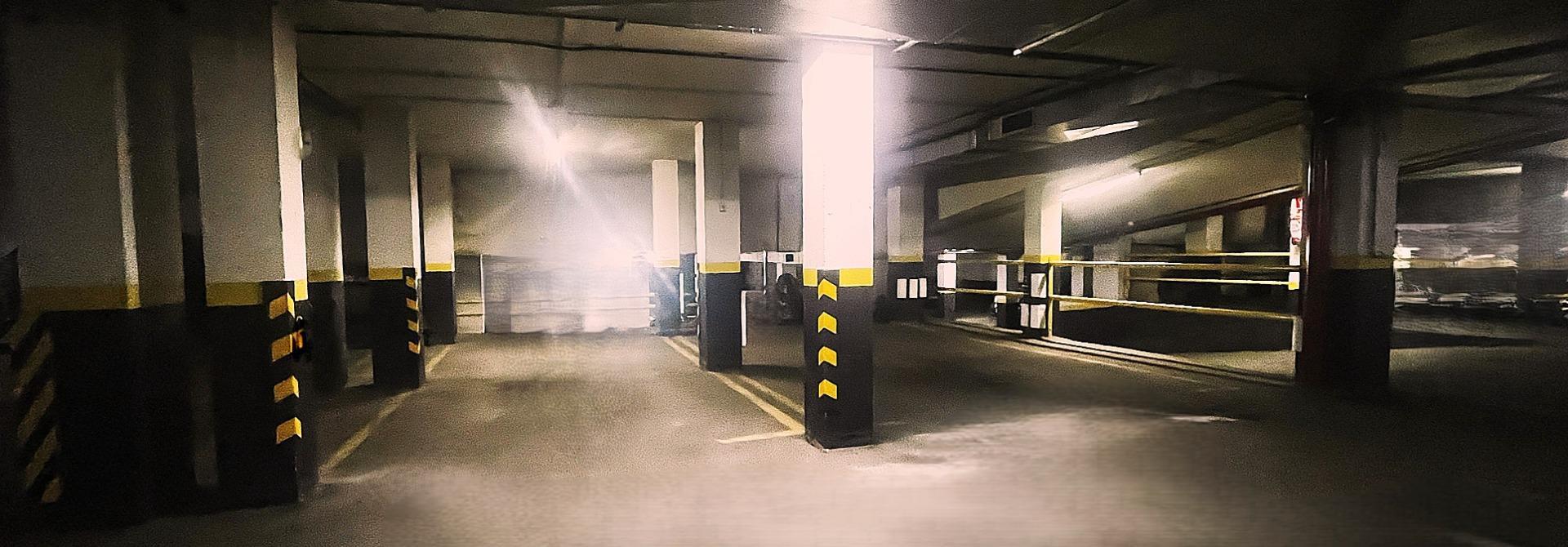 Plaza de garaje amplia en urbanización privada ? Avenida Europa