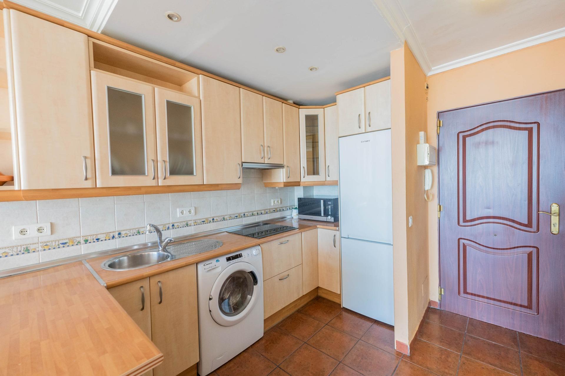 Estudio con Piscina a Solo 850 Metros del Mar