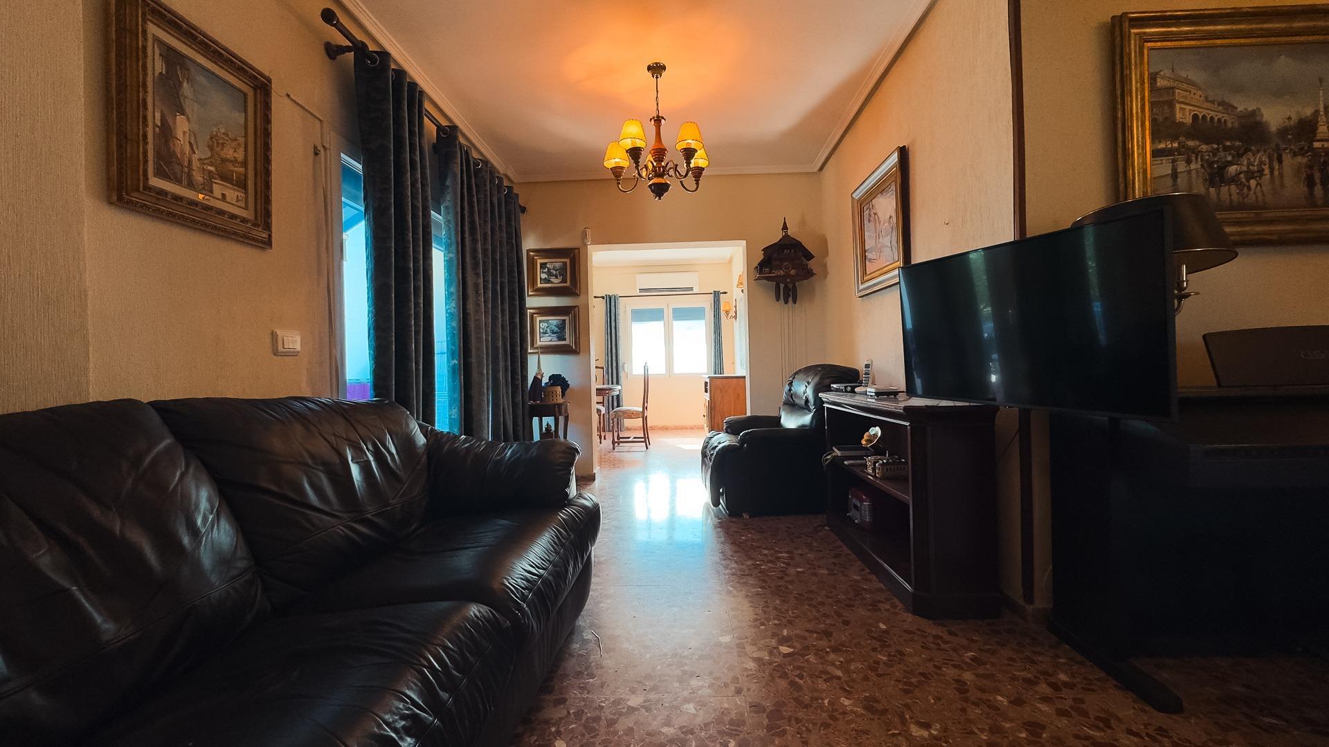 Chalet Espacioso en San Vicente del Raspeig - Oportunidad Única