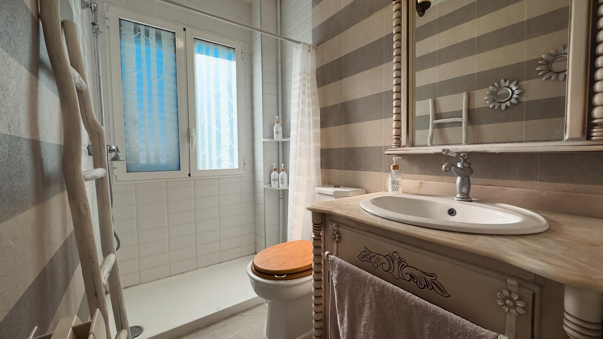 Chalet Espacioso en San Vicente del Raspeig - Oportunidad Única