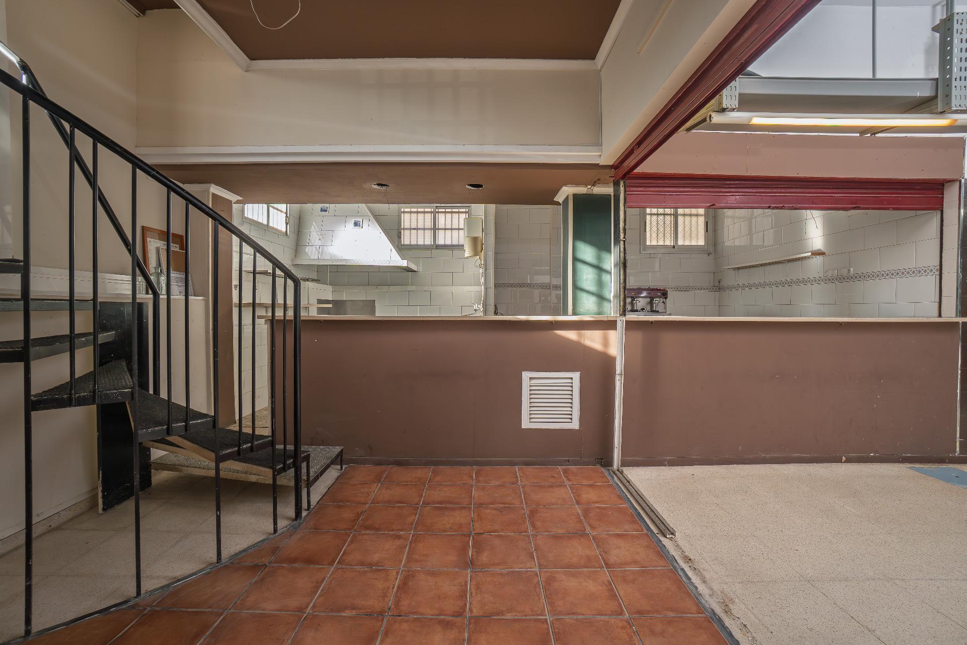 Oportunidad de Inversión en Local Comercial en Alto Garbinet, Alicante