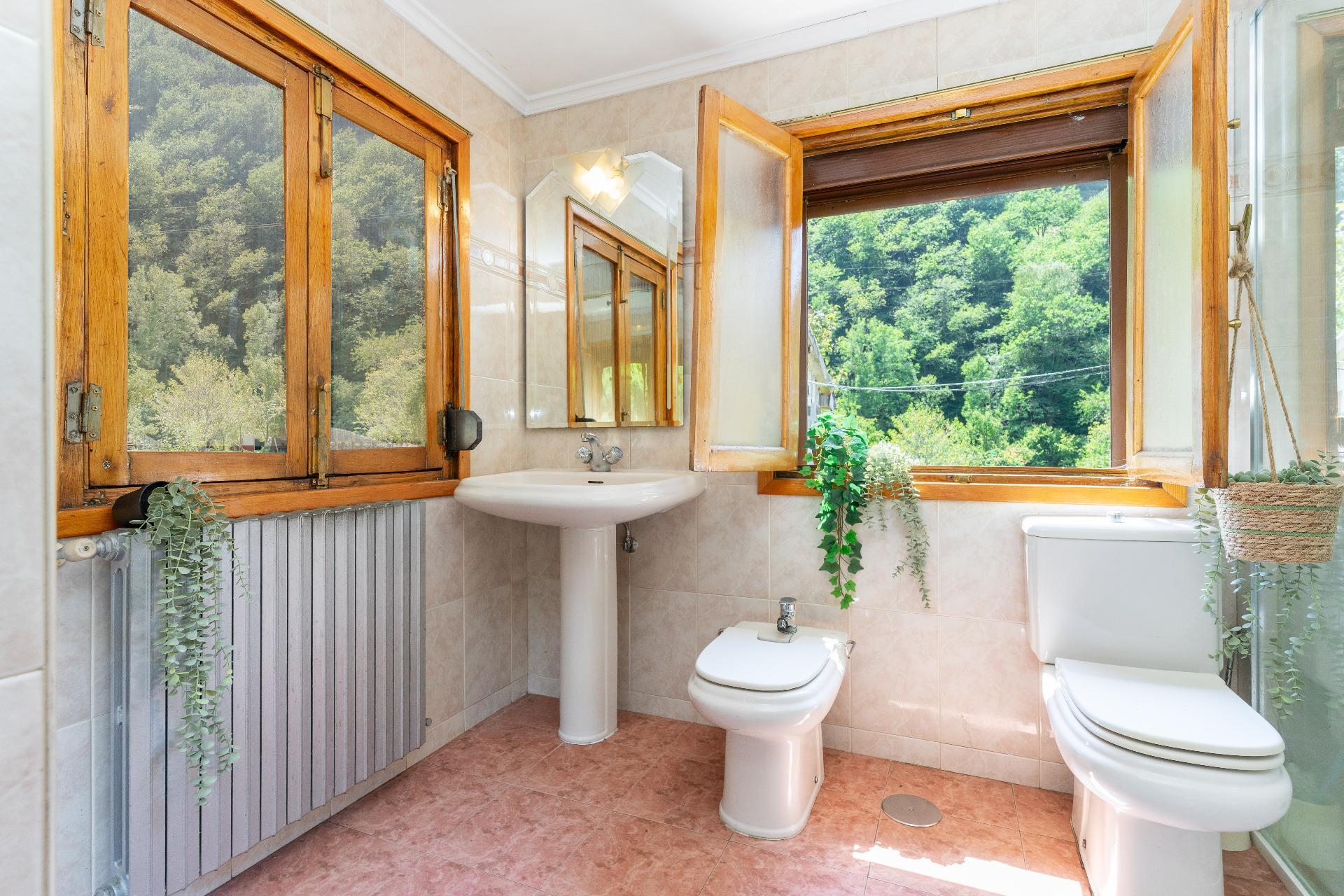 Casa con parcela a la orilla del río ¡lista para entrar a vivir!