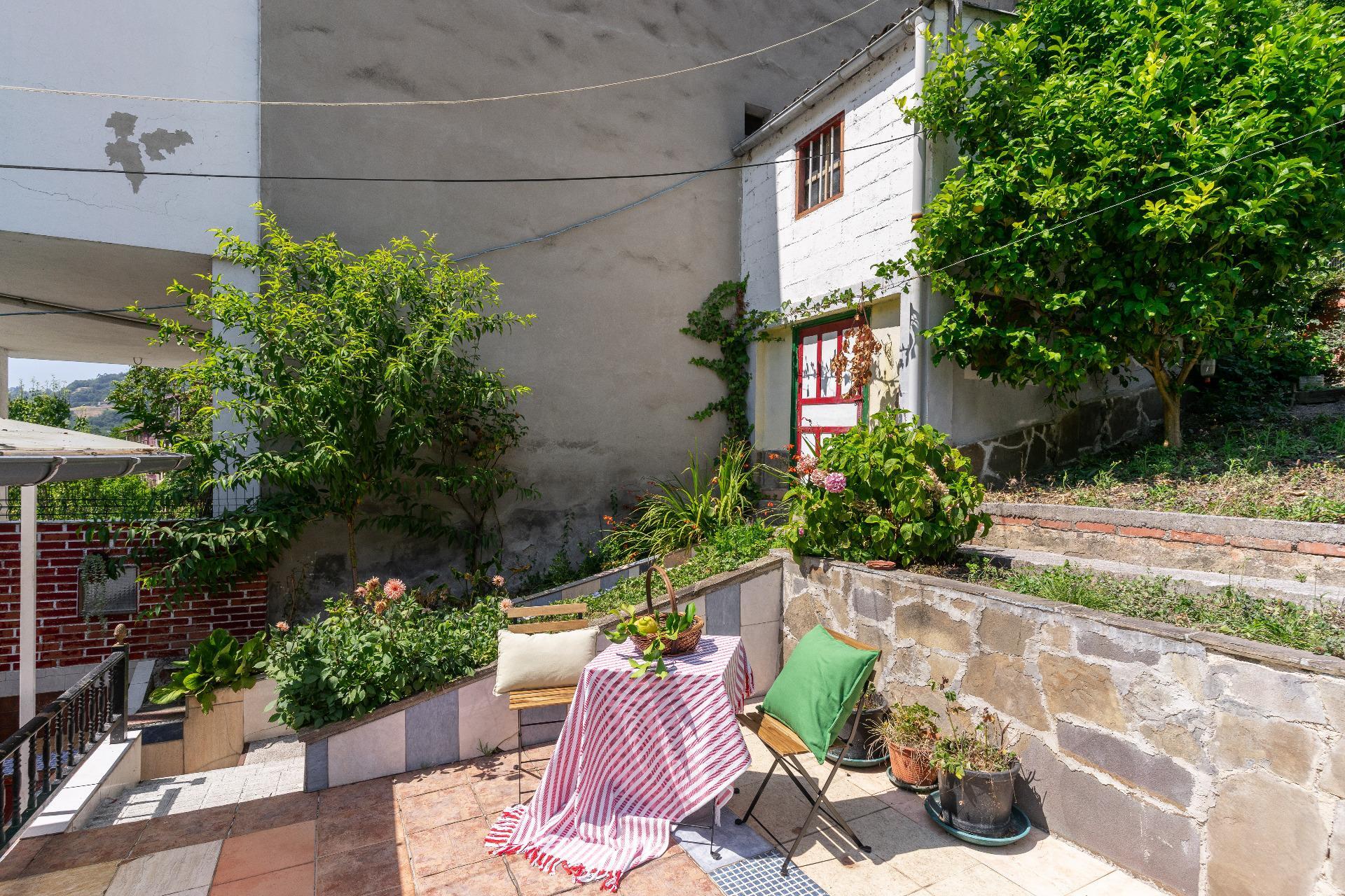 Casa con parcela a la orilla del río ¡lista para entrar a vivir!