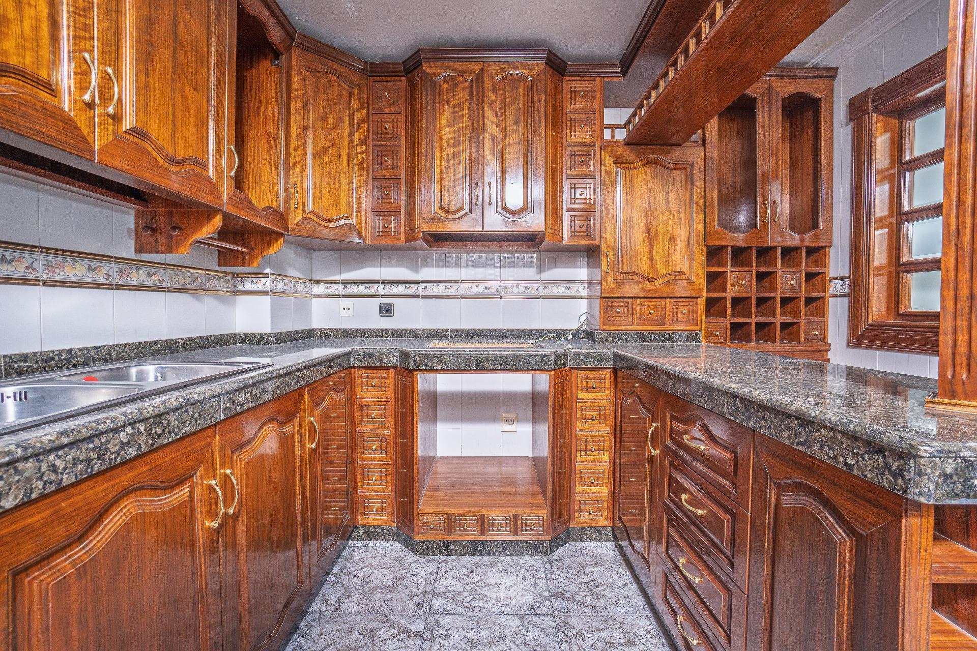 Amplio y Céntrico Piso en Aspe - Ideal para Familias