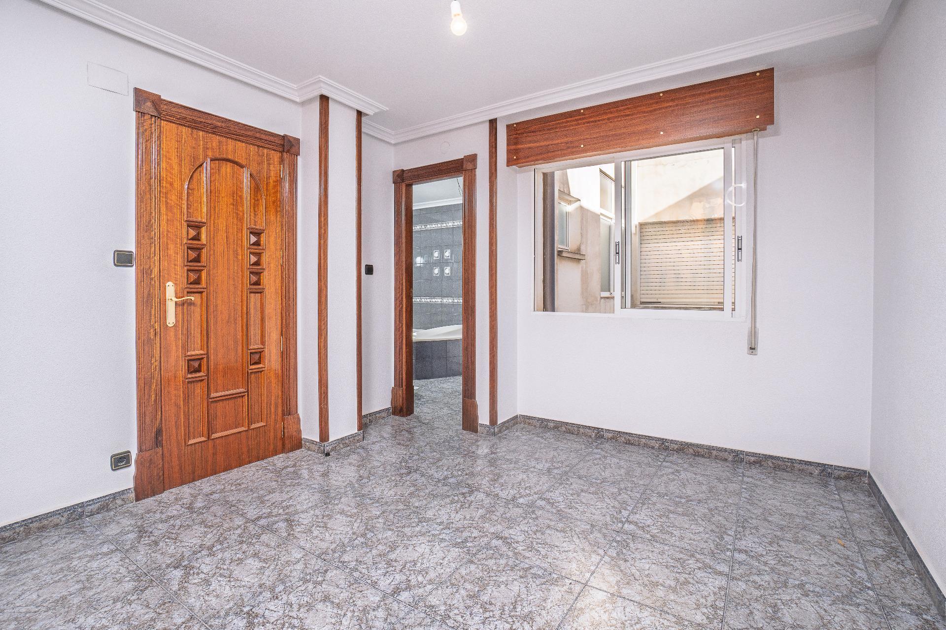 Amplio y Céntrico Piso en Aspe - Ideal para Familias