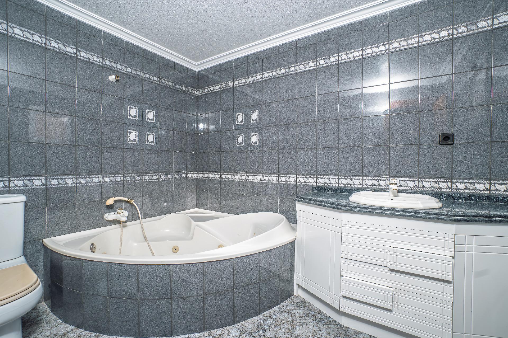 Amplio y Céntrico Piso en Aspe - Ideal para Familias