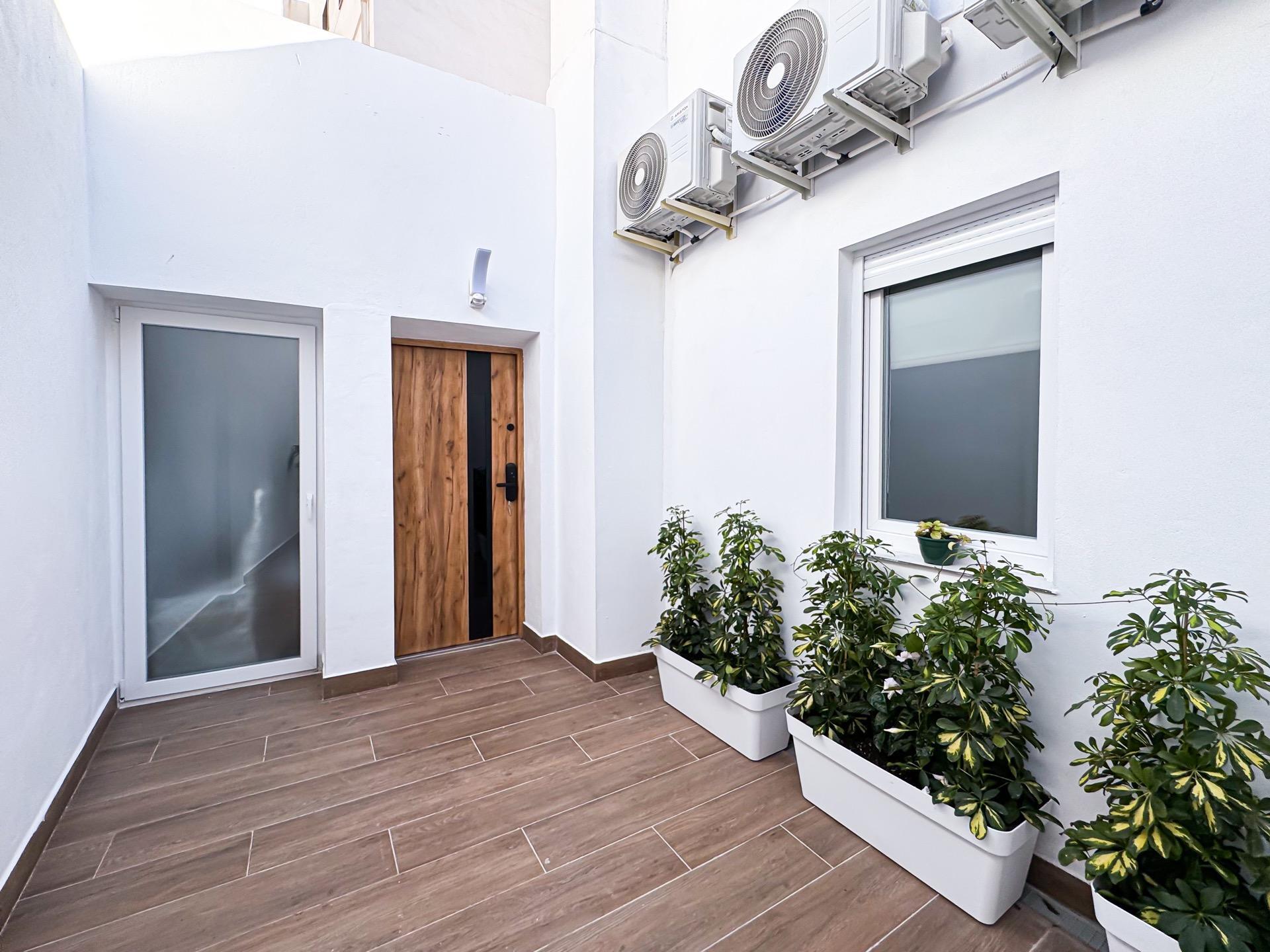 Edificios-Venta-Torrevieja-1993550-Foto-4