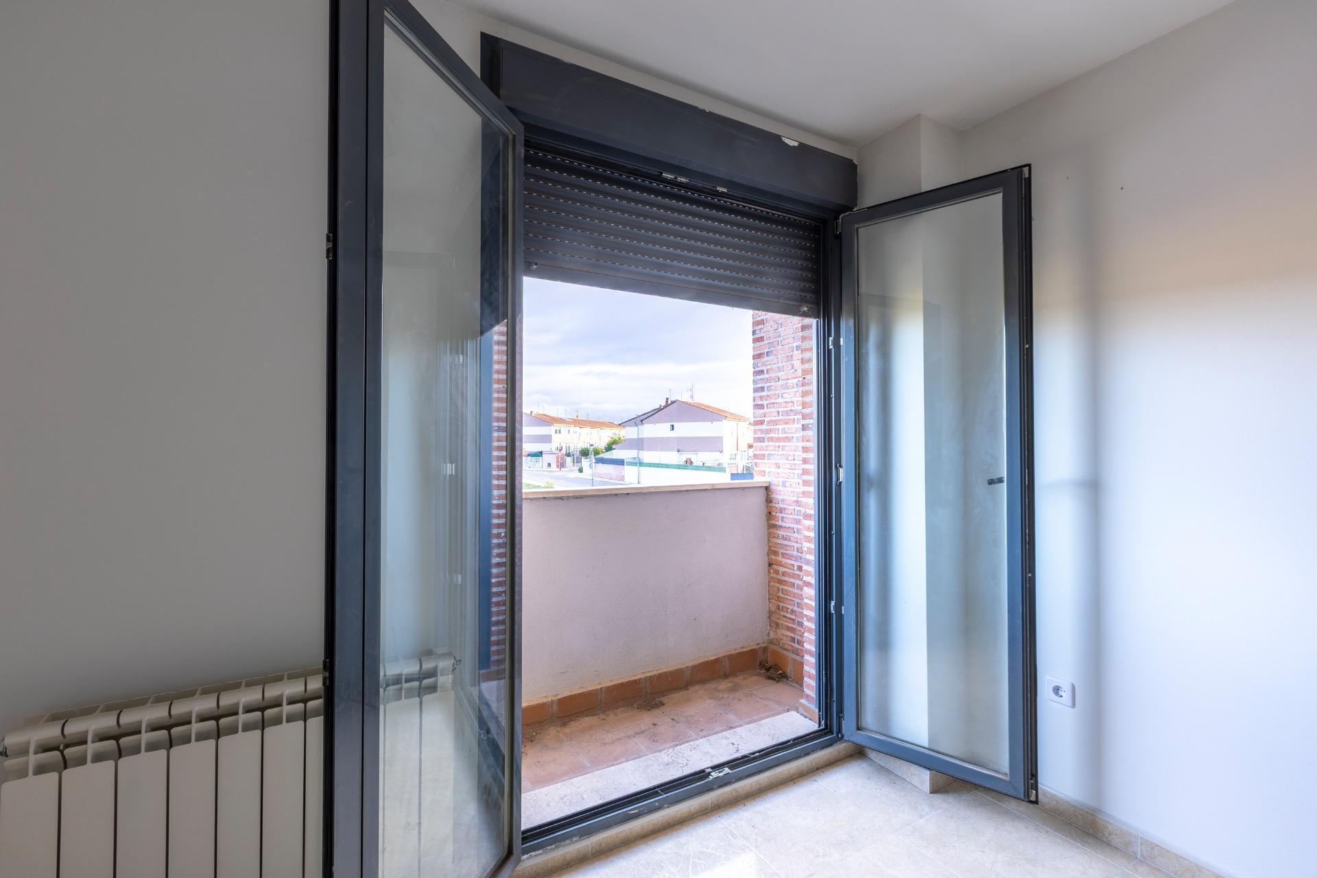 Pisos-Venta-Santovenia de Pisuerga-1993984-Foto-3