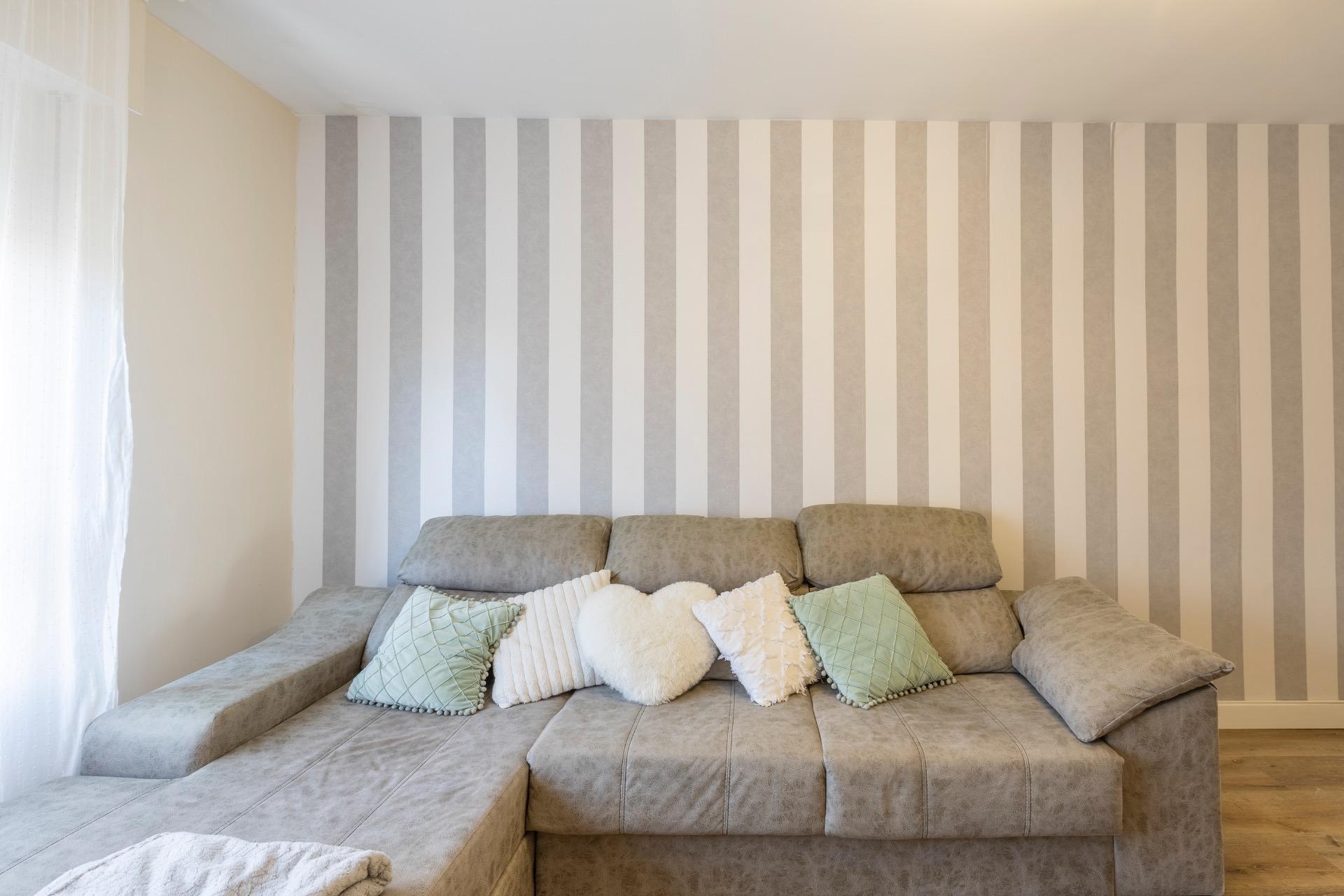 Piso reformado de cuatro habitaciones