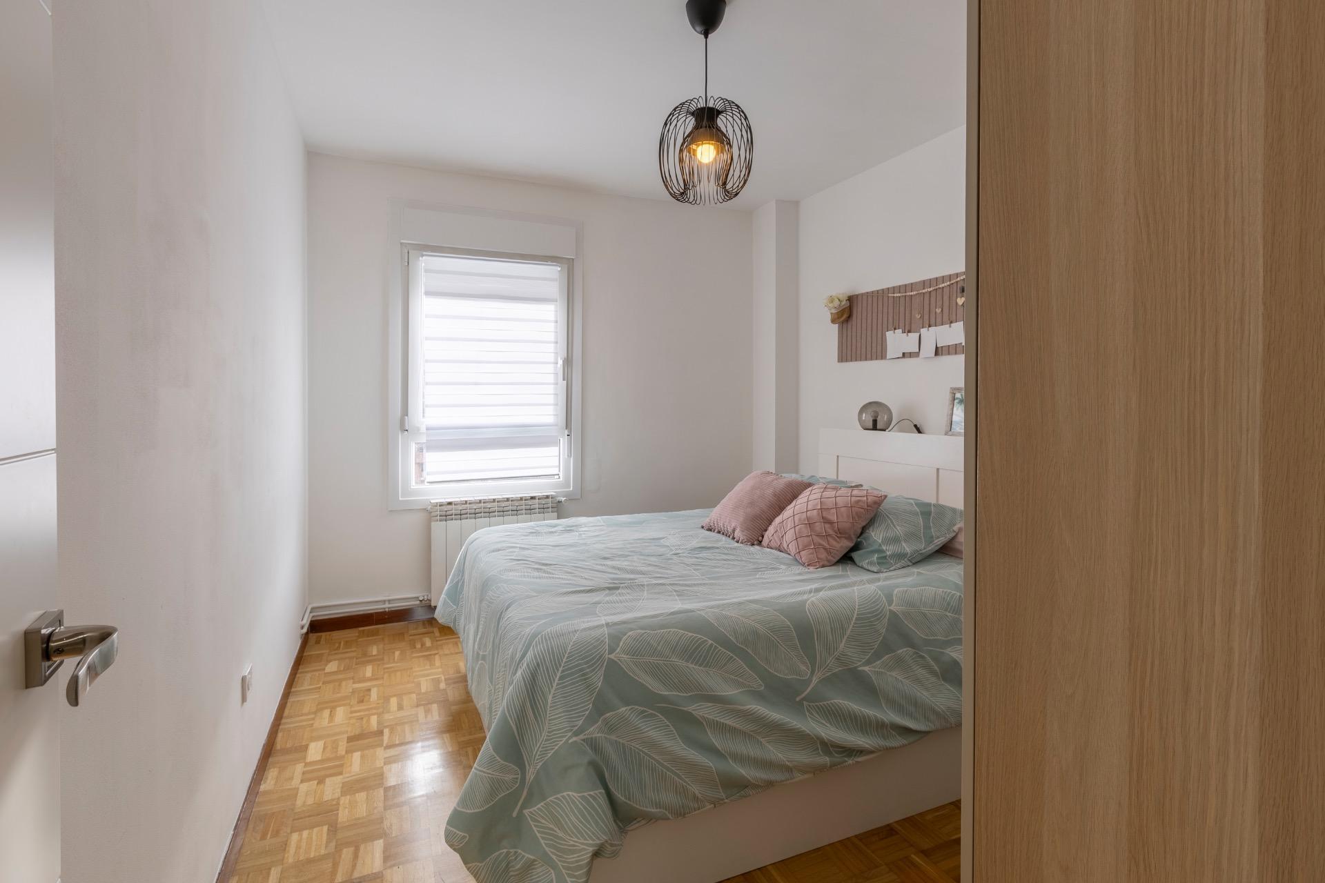 Piso reformado de cuatro habitaciones