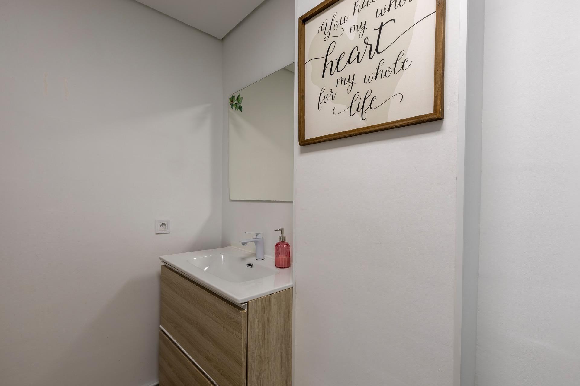 Piso reformado de cuatro habitaciones