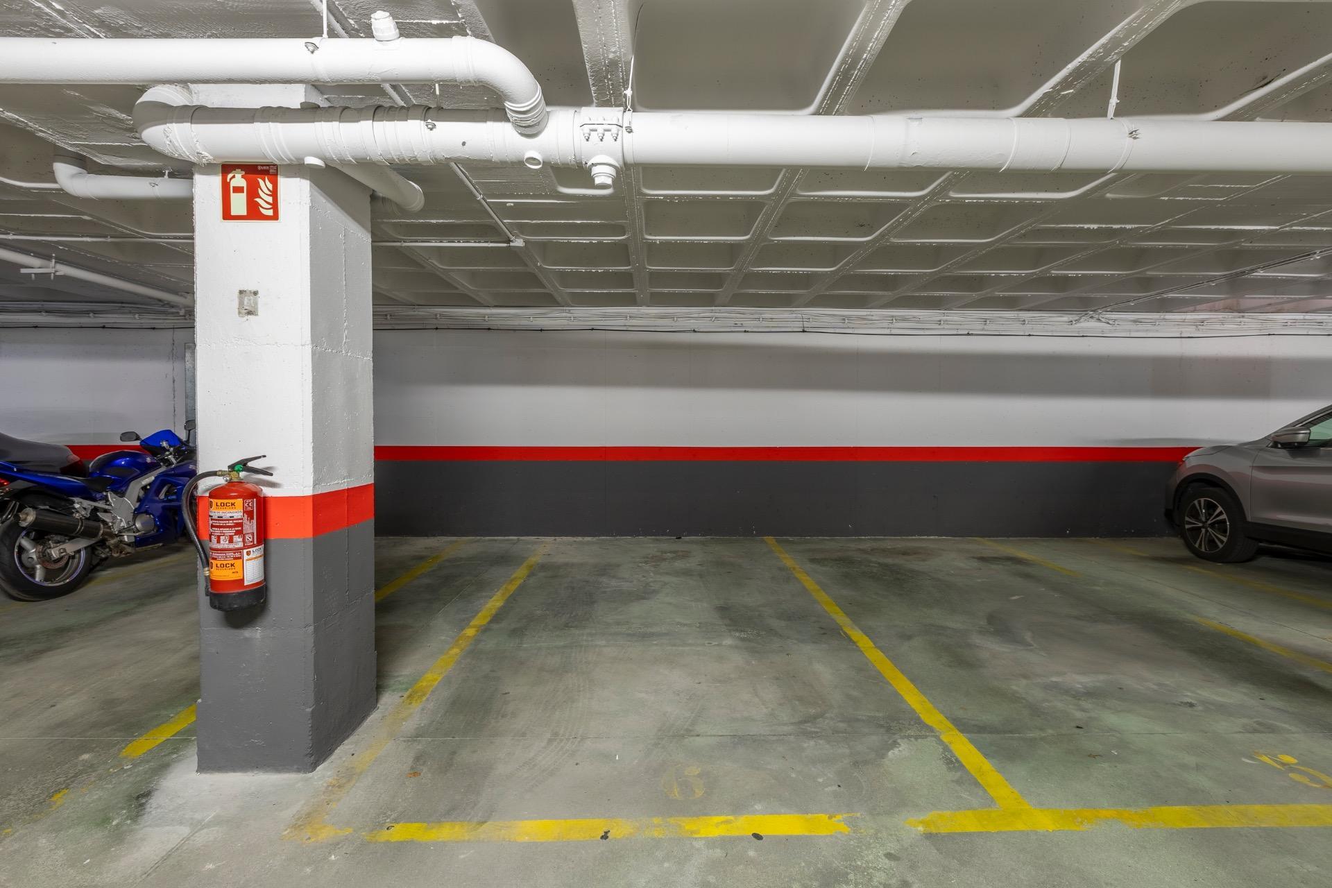 Piso reformado de cuatro habitaciones