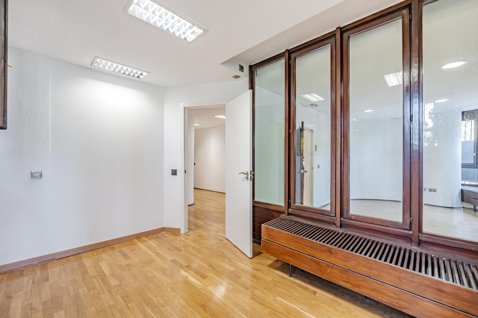 ¡OPORTUNIDAD ÚNICA EN TORRES BLANCAS, MADRID!